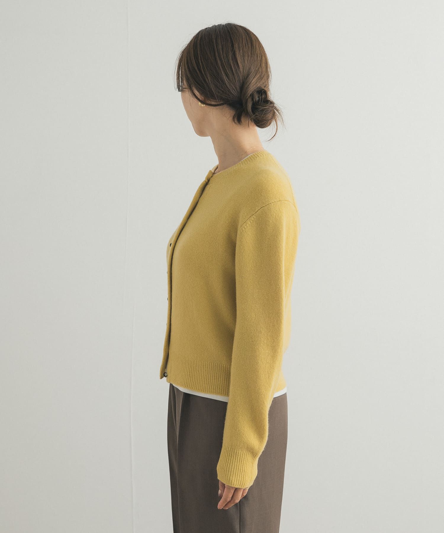 URBAN RESEARCH DOORS「ウールサテン釦コンパクトカーディガン」|カーディガン|