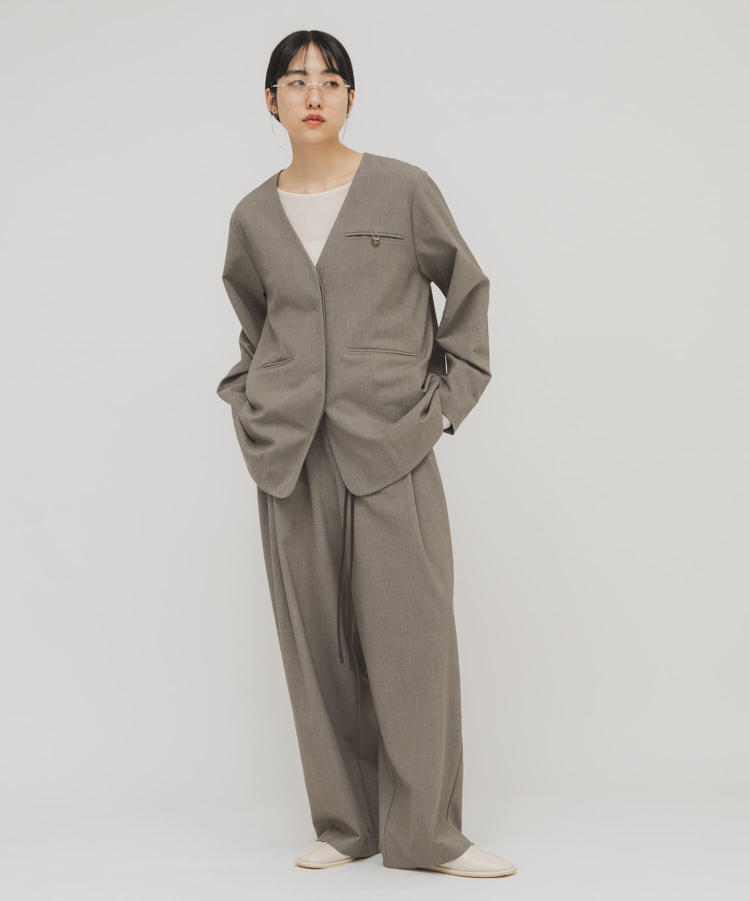  「ノーカラーデザインジャケット」|ノーカラージャケット|グレー系その他