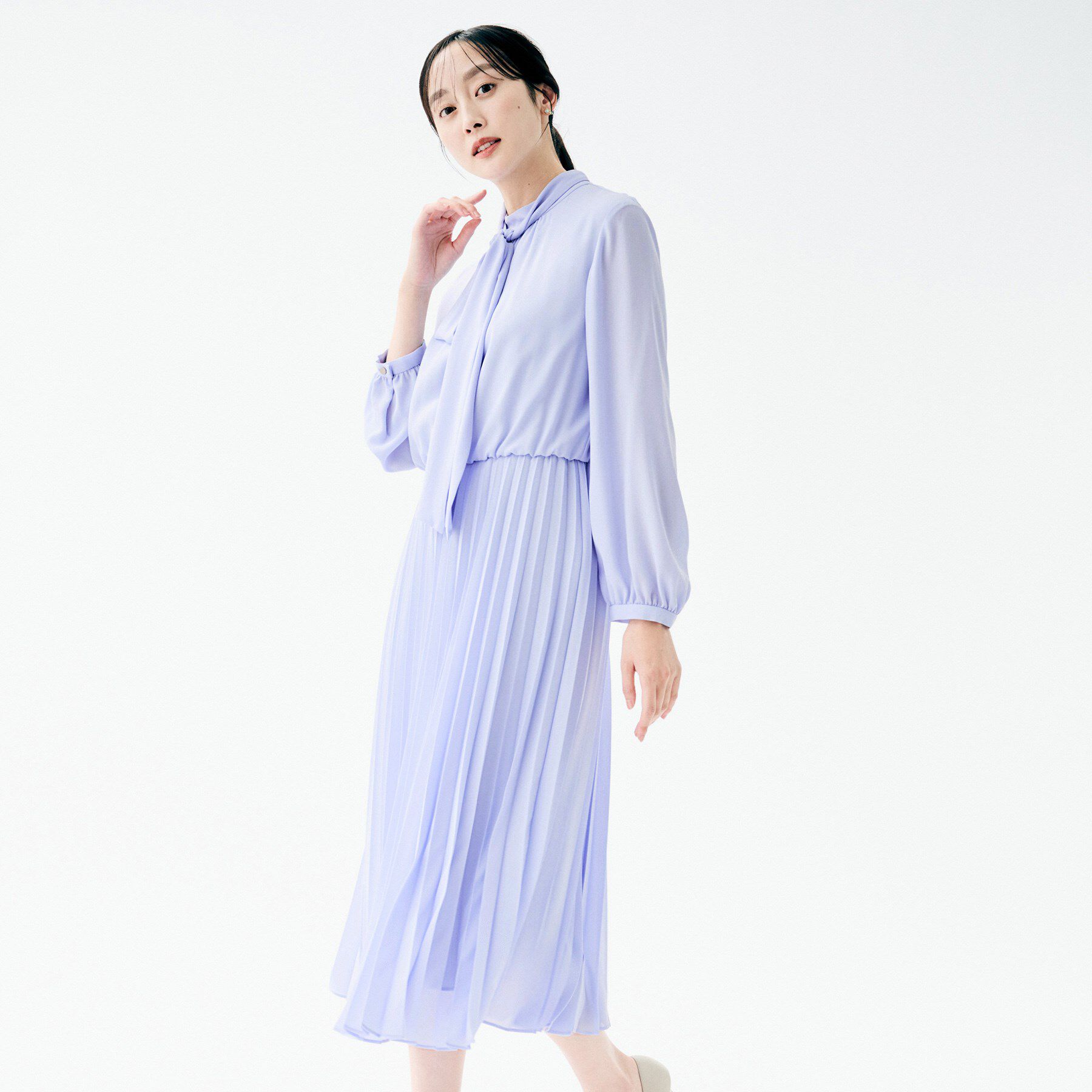 UNTITLED「【セレモニー/フォーマル/洗える】ボウタイ プリーツワンピース」|ワンピース|