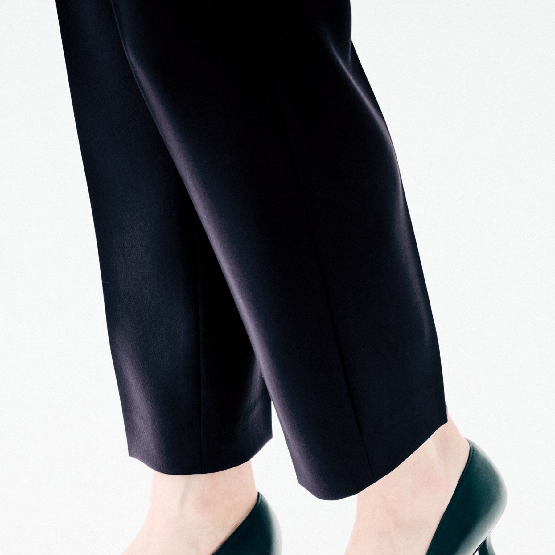 UNTITLED「【洗えるスーツ/ストレッチ性/後ろウエストゴム】テーパードパンツ」|その他|