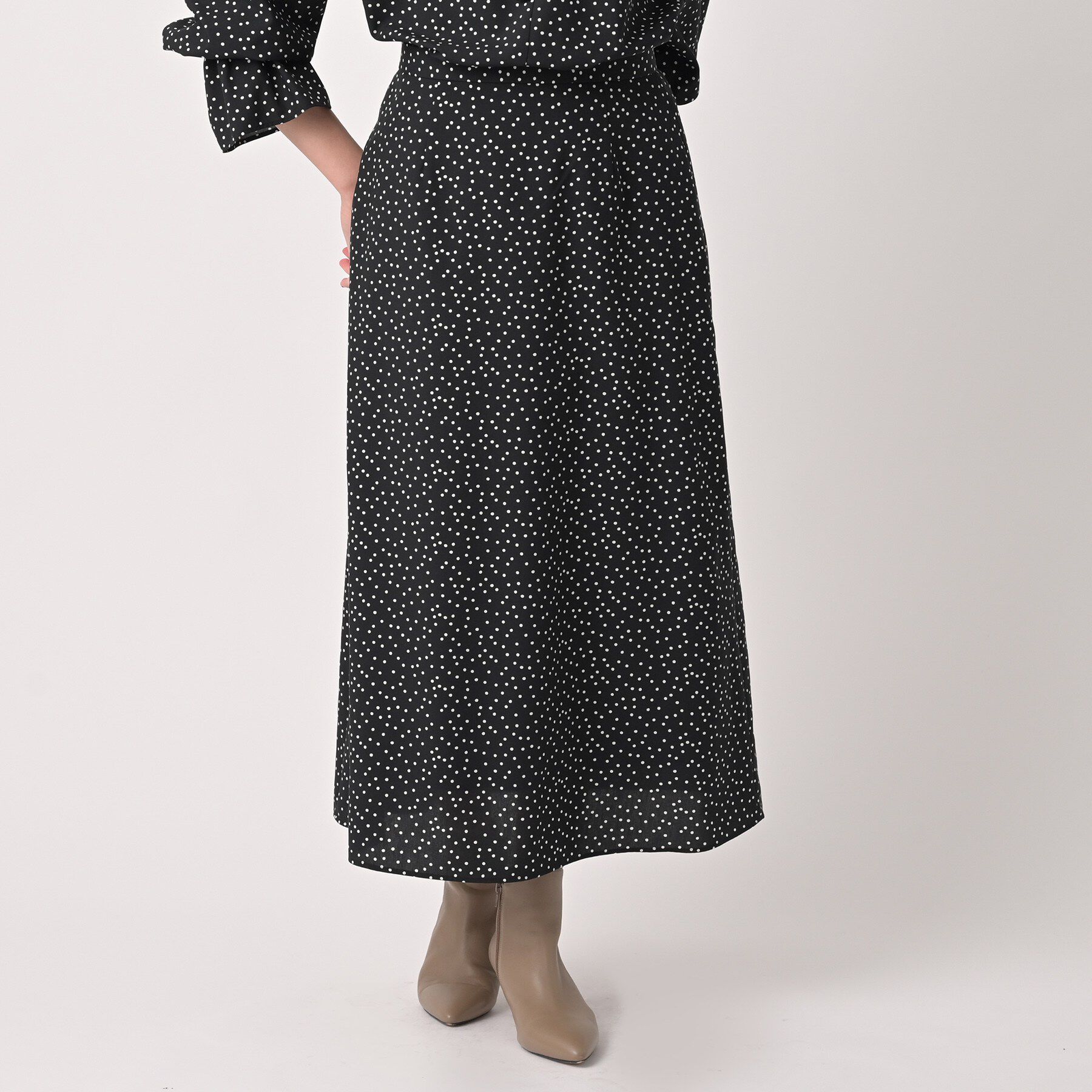 UNTITLED「ランダムドットスカート」|スカート|