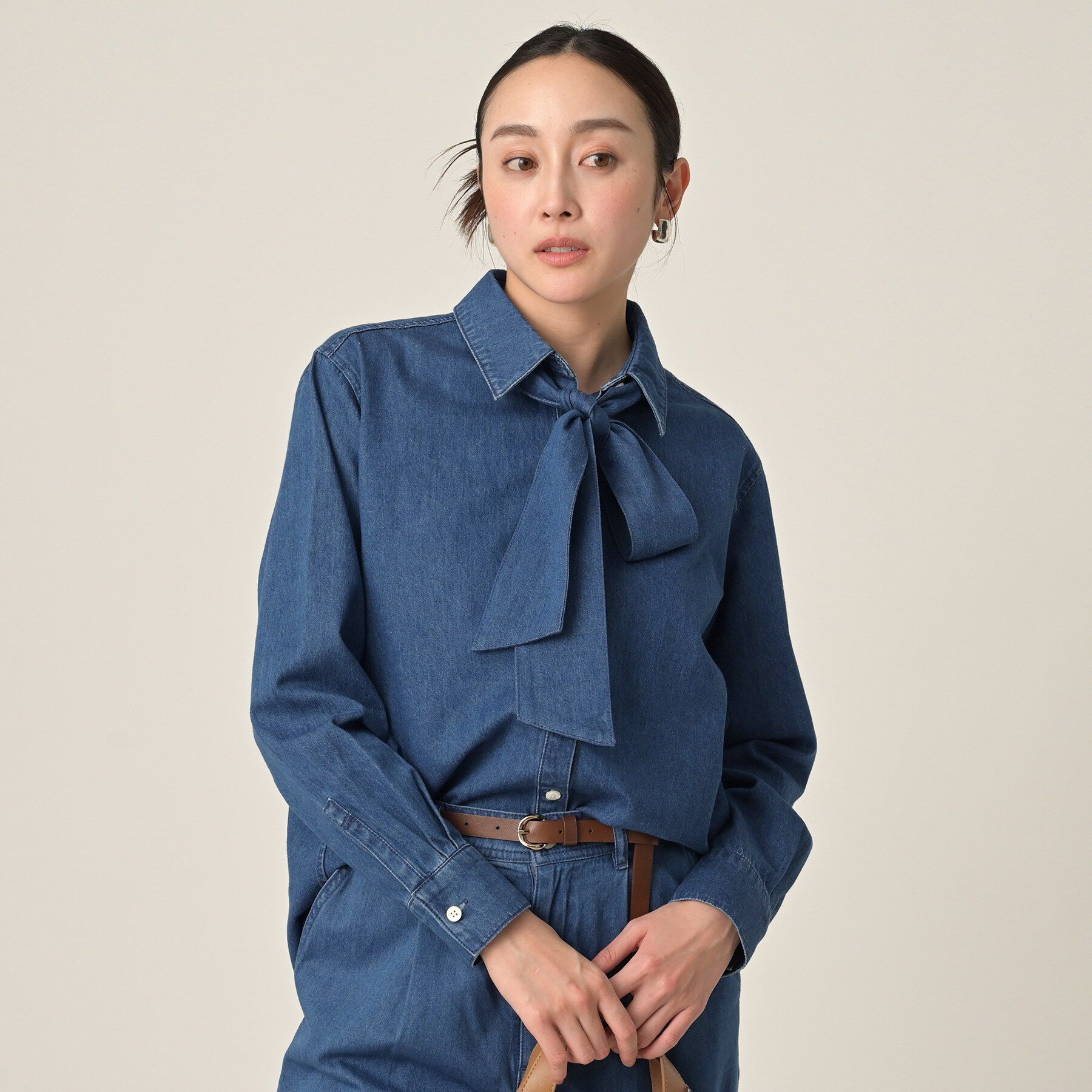 UNTITLED「ライトウェイトデニムブラウス」|シャツ・ブラウス|