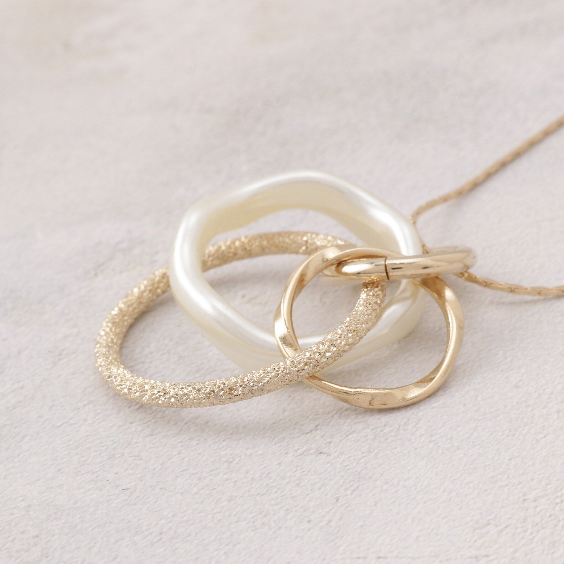 grove「クリアパール調メニーリングネックレス」|ネックレス|