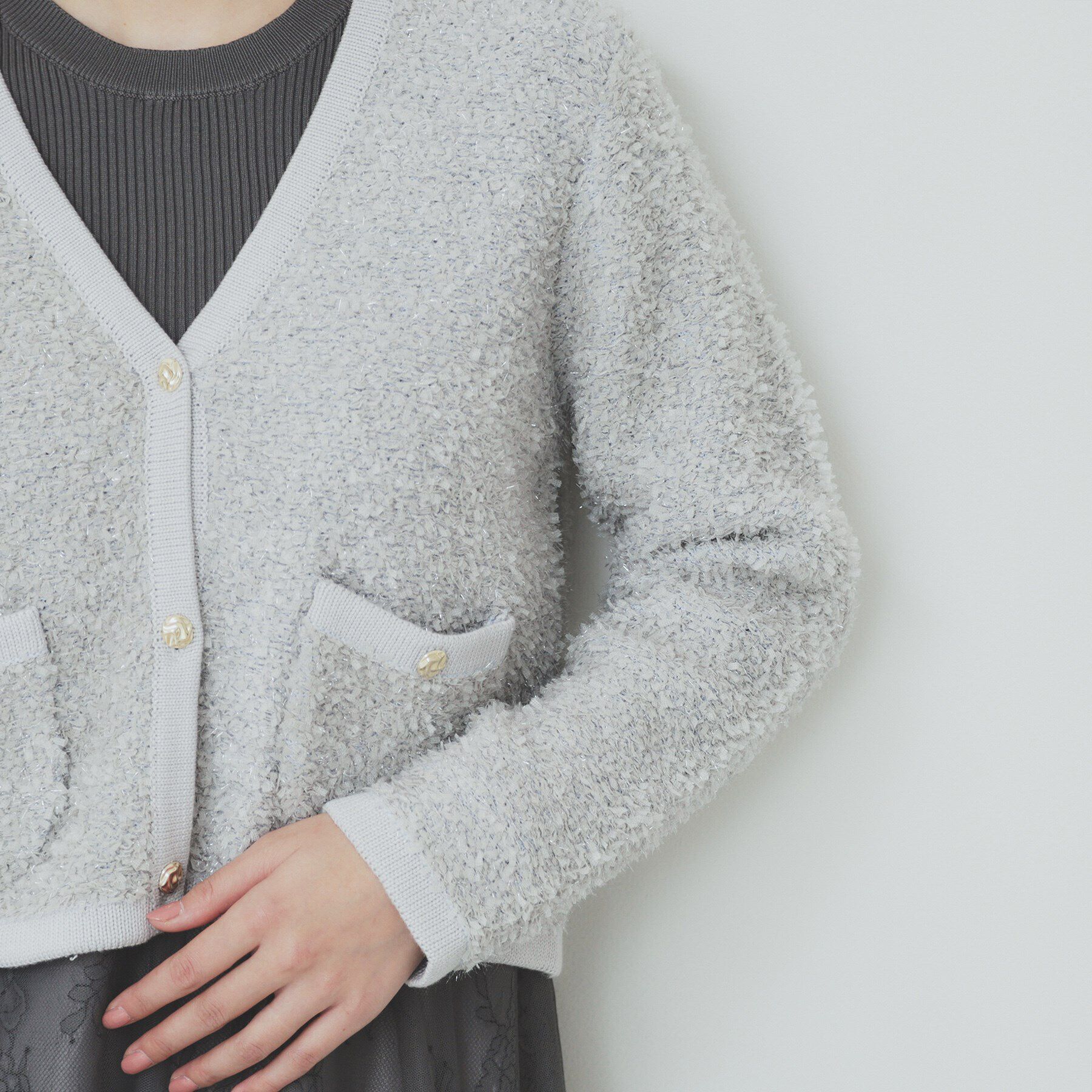 index「Vネックショートラメカーディガン【洗濯機洗い可】」|カーディガン|