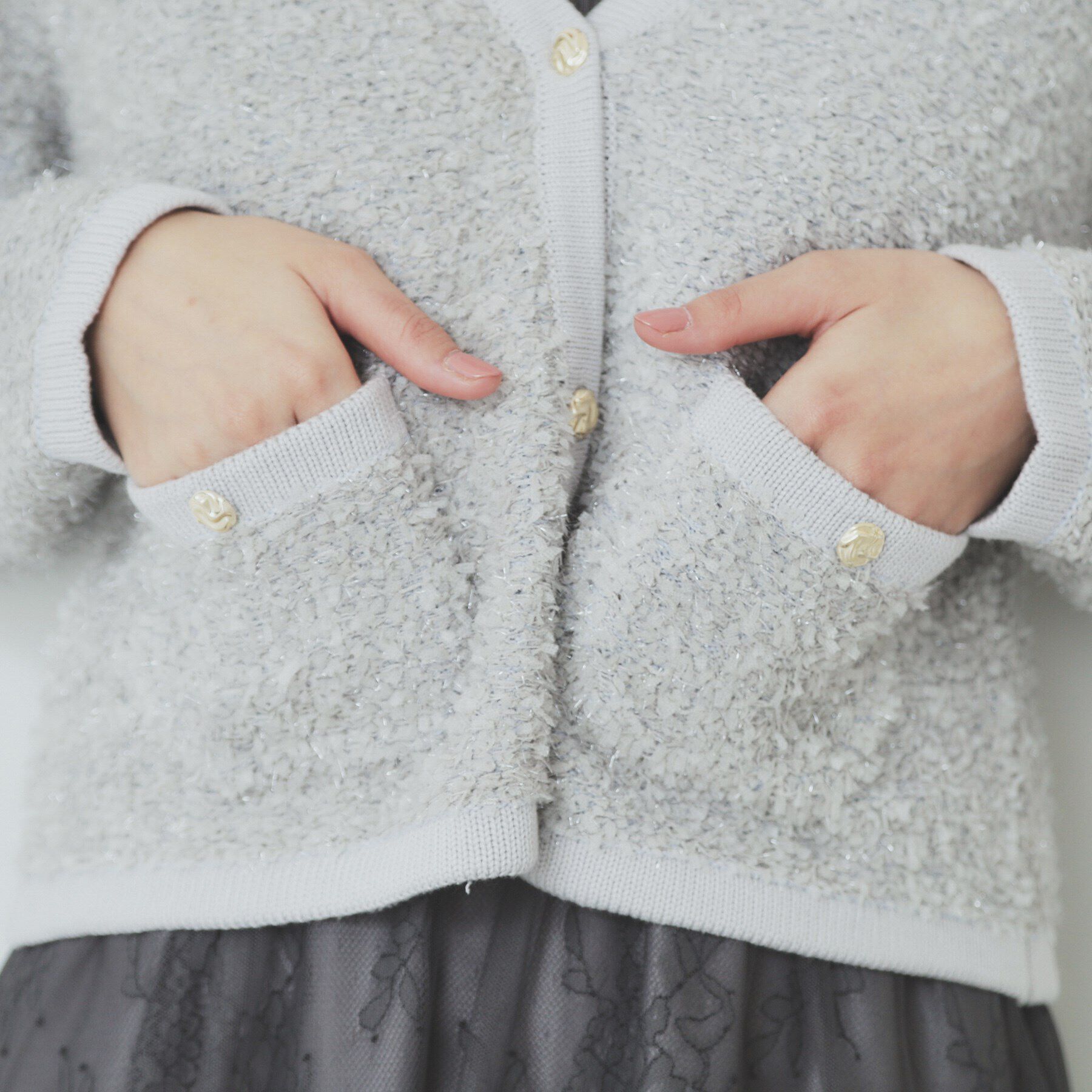 index「Vネックショートラメカーディガン【洗濯機洗い可】」|カーディガン|