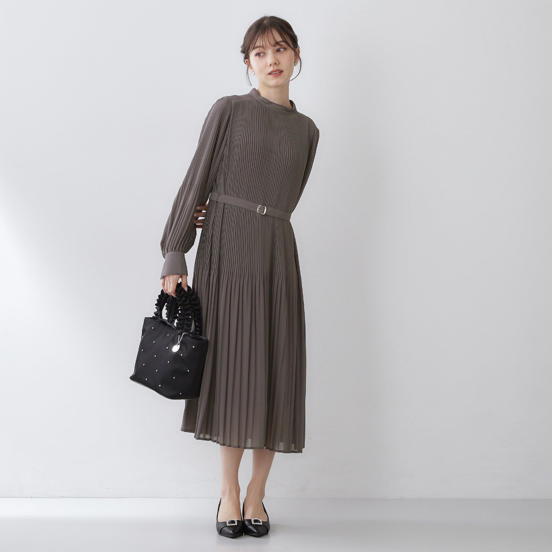 index「ベルト付きプリーツフレアワンピース【洗濯機OK/イージーアイロン/防シワ】《5col》」|ワンピース|