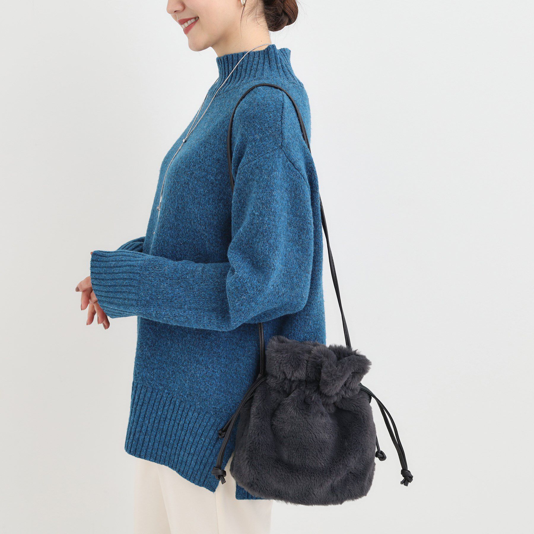 SHOO･LA･RUE「フェイクファー巾着ショルダーバッグ」|ショルダー・メッセンジャー|