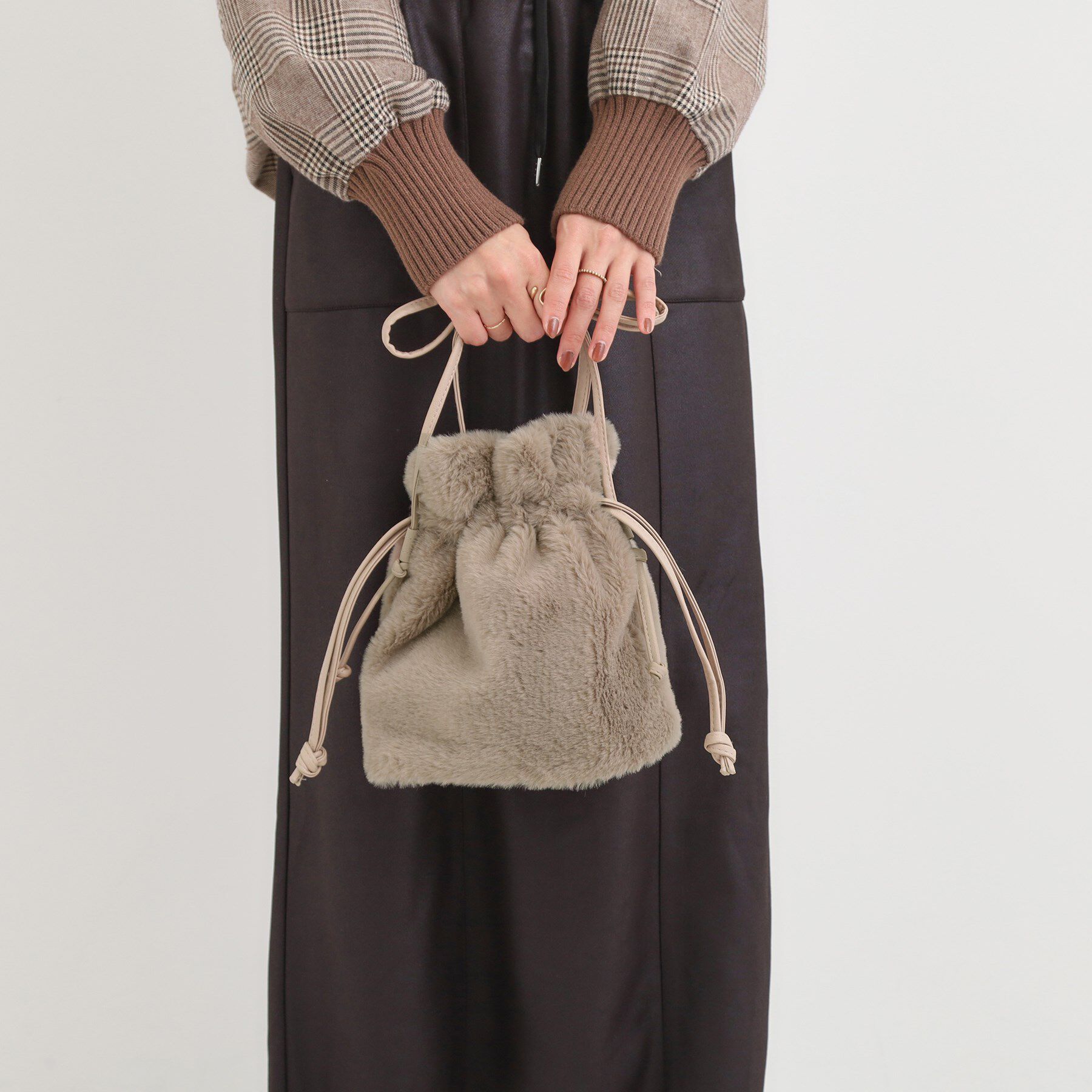 SHOO･LA･RUE「フェイクファー巾着ショルダーバッグ」|ショルダー・メッセンジャー|
