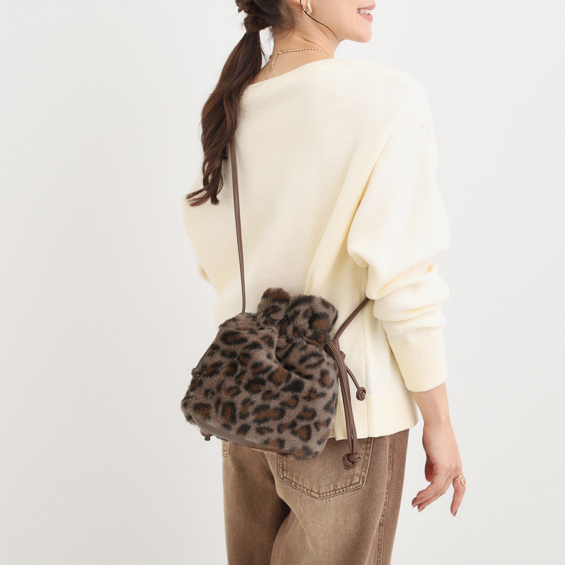 SHOO･LA･RUE「フェイクファー巾着ショルダーバッグ」|ショルダー・メッセンジャー|