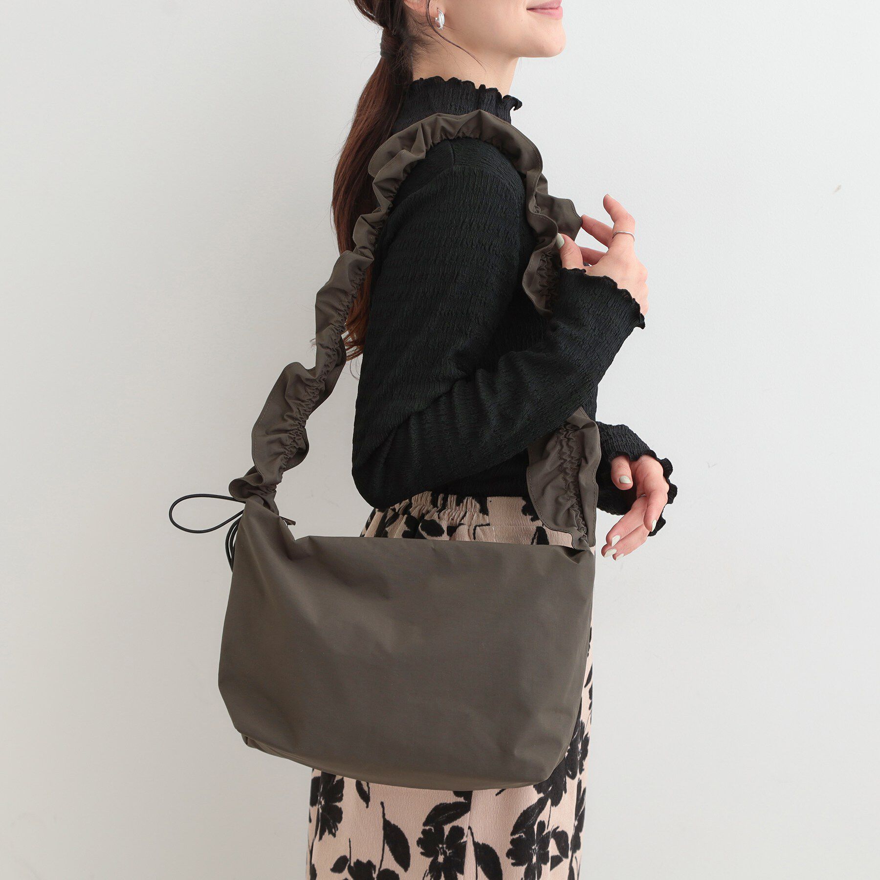 SHOO･LA･RUE「【撥水】ドロストギャザーショルダーバッグ」|ショルダー・メッセンジャー|