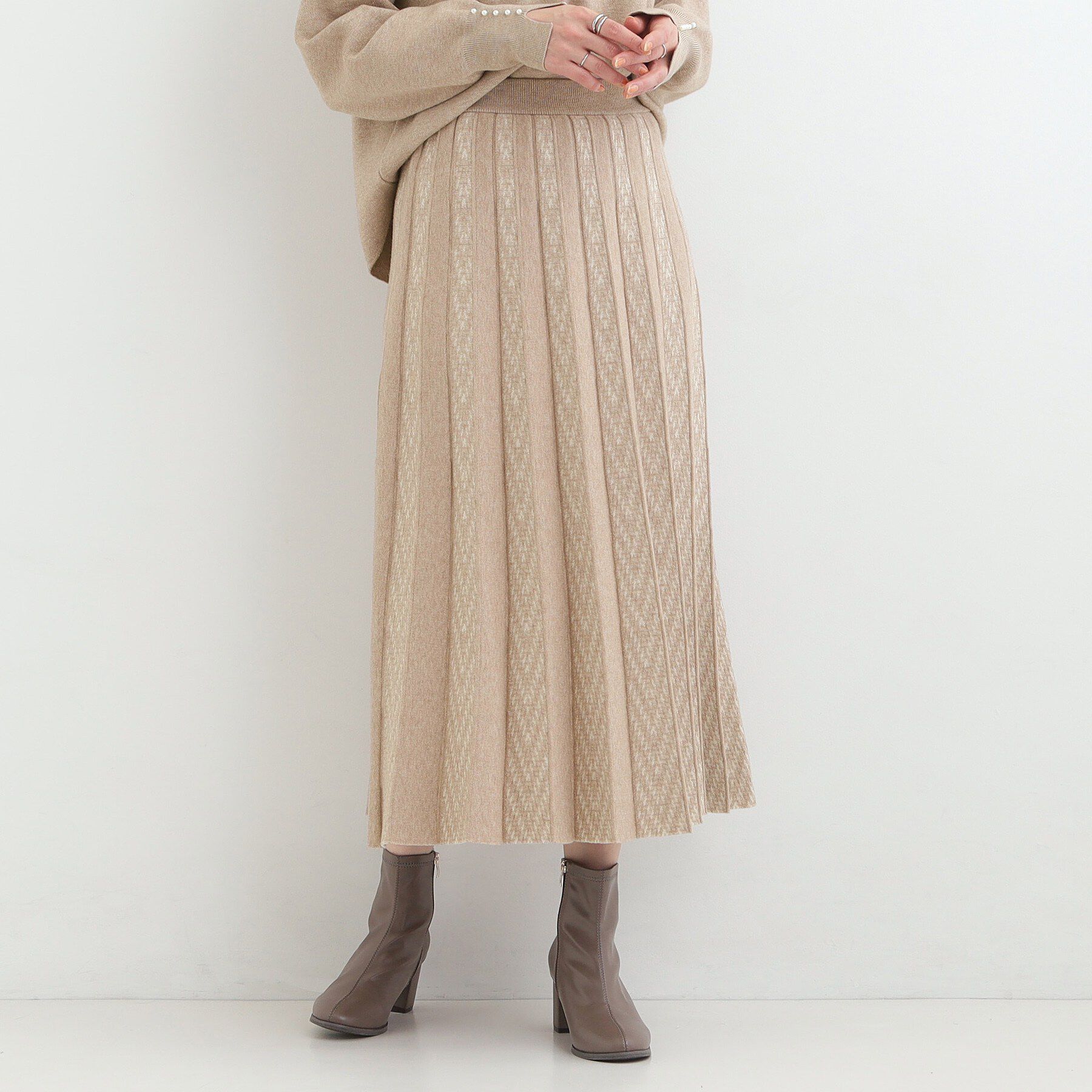 SHOO･LA･RUE「【洗濯機可/セットアップ可／S-LL】新色追加 女性らしさ際立つ もちもちニットスカート」|スカート|