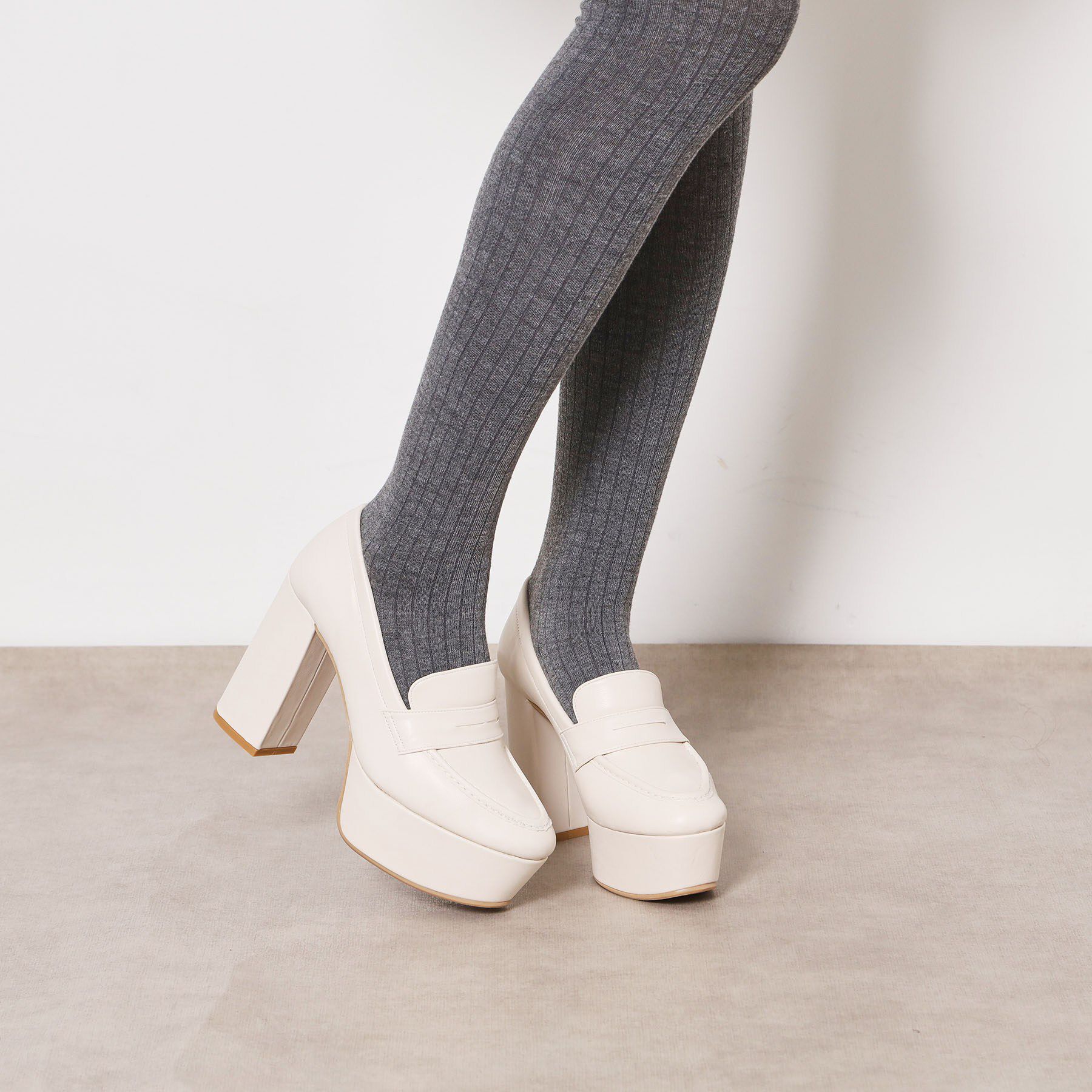 ESPERANZA「【ラク盛り/ローファー】リピーター続出／脚長美脚 厚底ローファー」|パンプス|アイボリー(004)