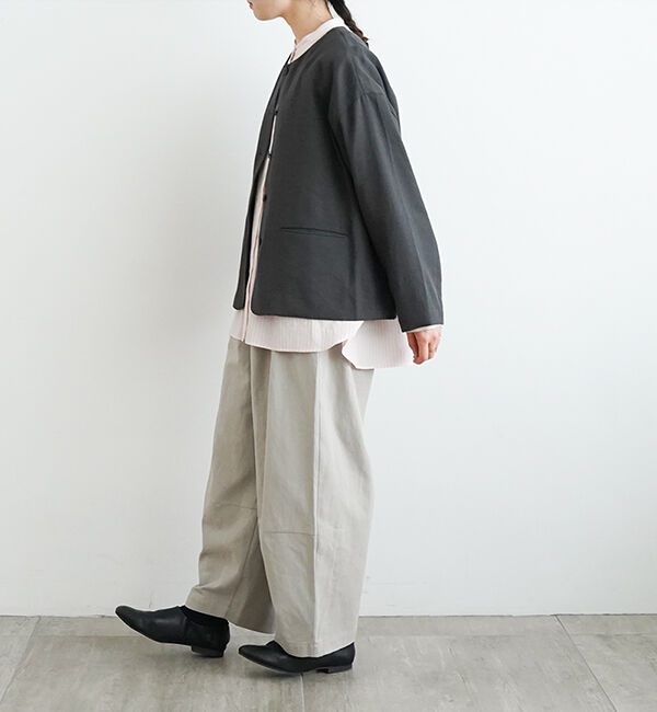 オローネ「シャルロットジャケット」|ノーカラージャケット|