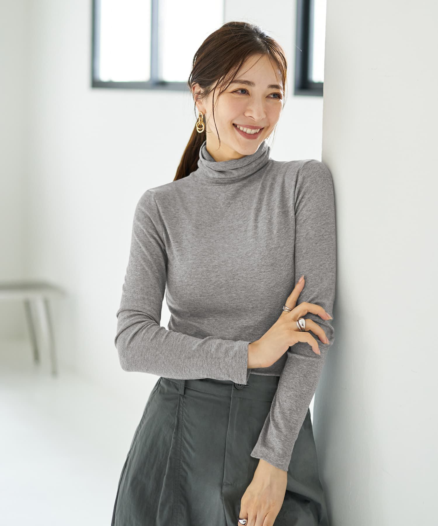 STYLE DELI「とろみ薄リブルーズタートルトップス」|Tシャツ・カットソー|