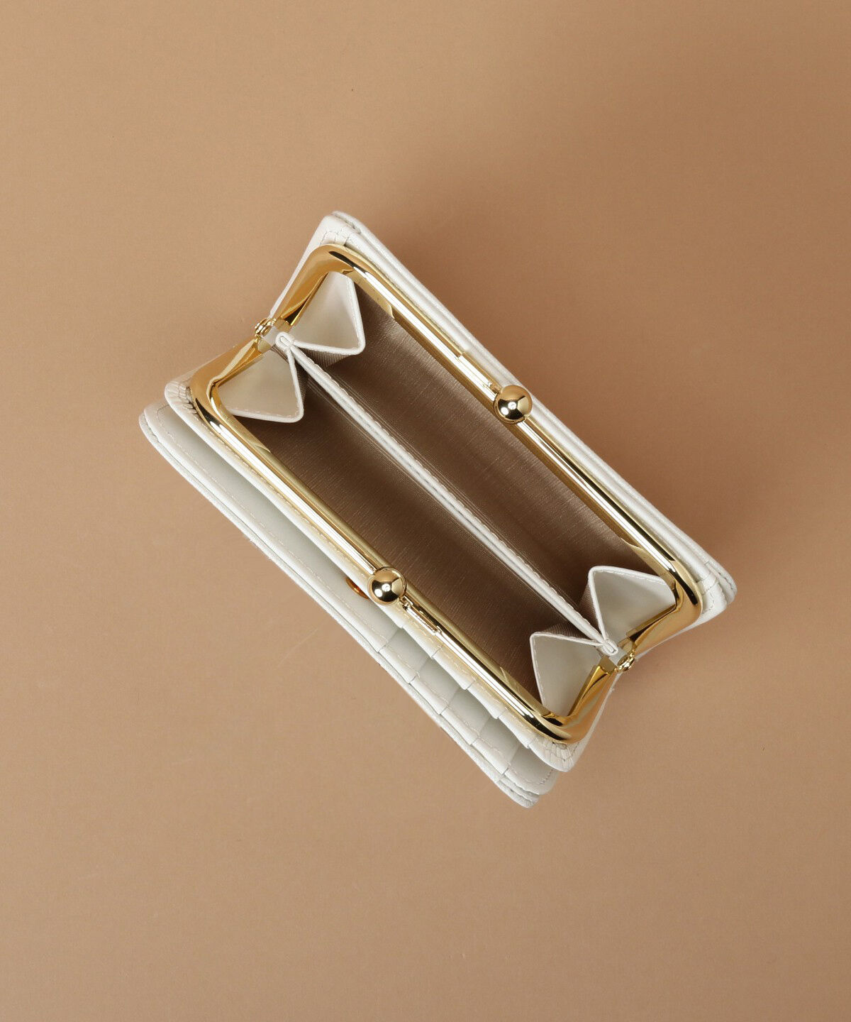 Samantha Thavasa「ラメレザービジュー 口金折財布」|財布|