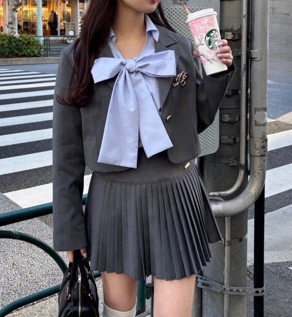  「ブローチ付きショートテーラージャケット/WEB限定リバイバル」|テーラードジャケット|