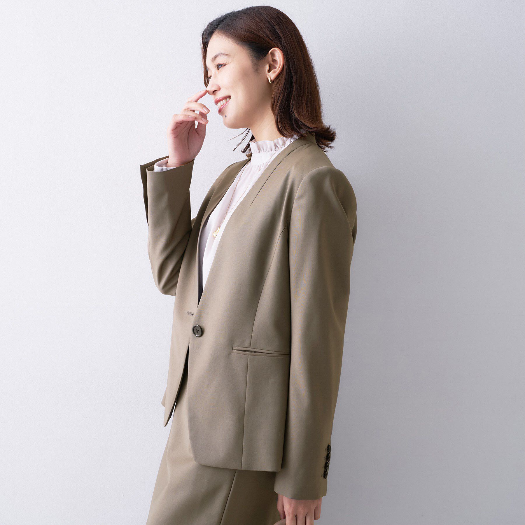 UNTITLED「【仕事着/スーツ】プレミアムカラーレスジャケット」|ノーカラージャケット|