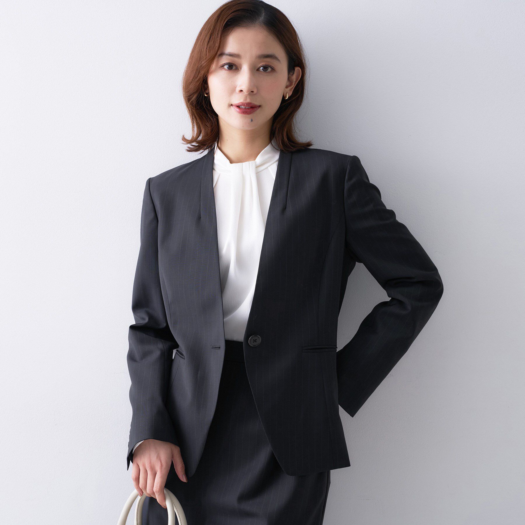 UNTITLED「【仕事着/スーツ】プレミアムカラーレスジャケット」|ノーカラージャケット|ネイビー(394)