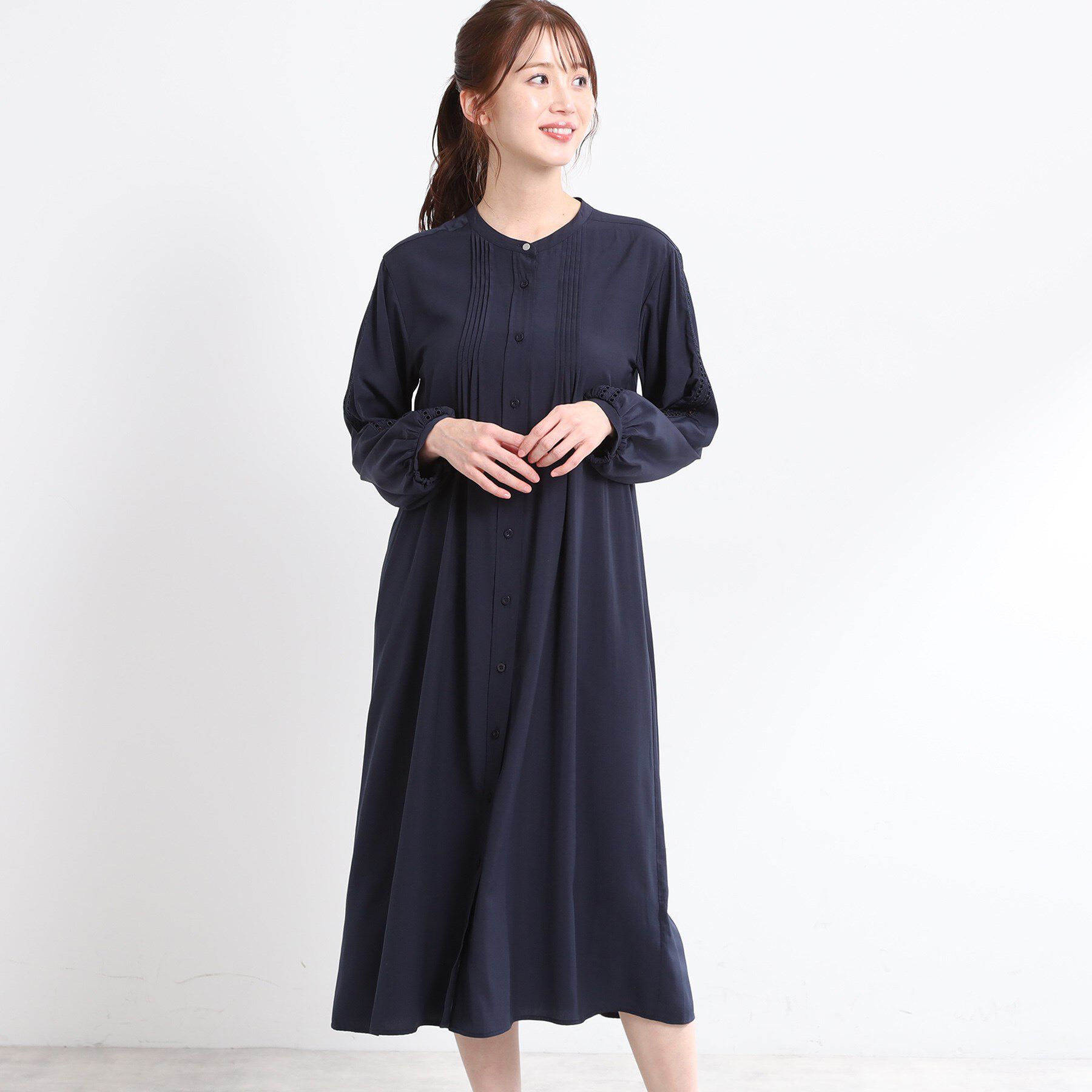 Reflect「【夏SALE／E‐QUALITY／羽織にも◎】エンブロイダリーワンピース」|ワンピース|ネイビー(094)