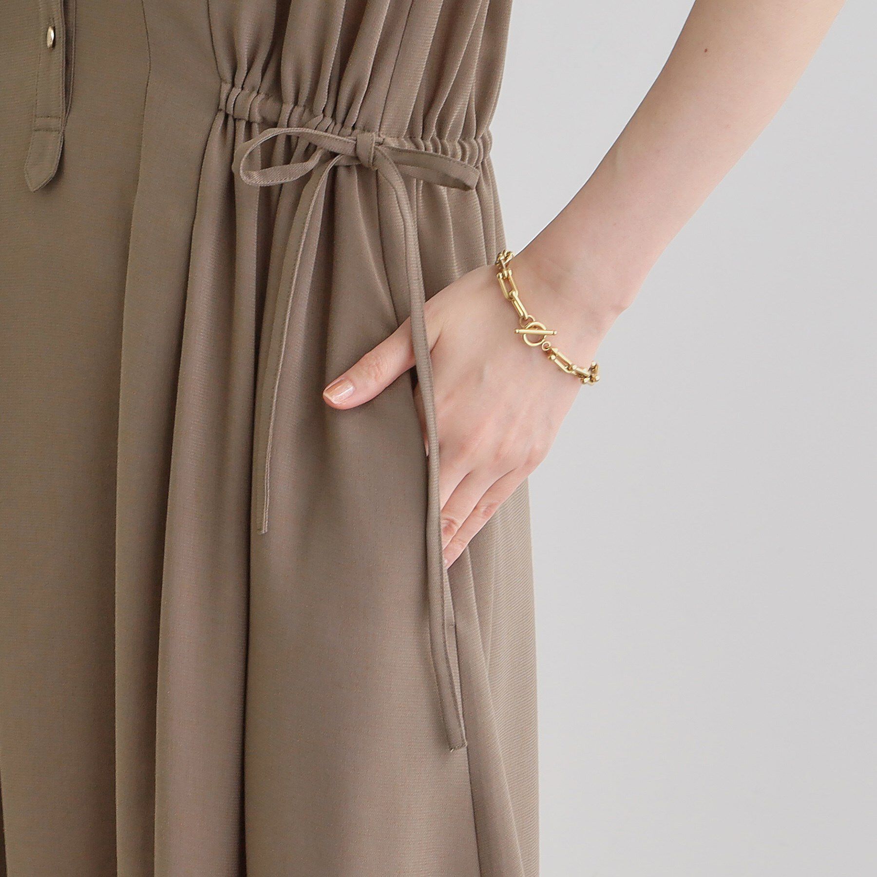 grove「【雑誌掲載】大人の抜け感、清涼サマーワンピース」|ワンピース|