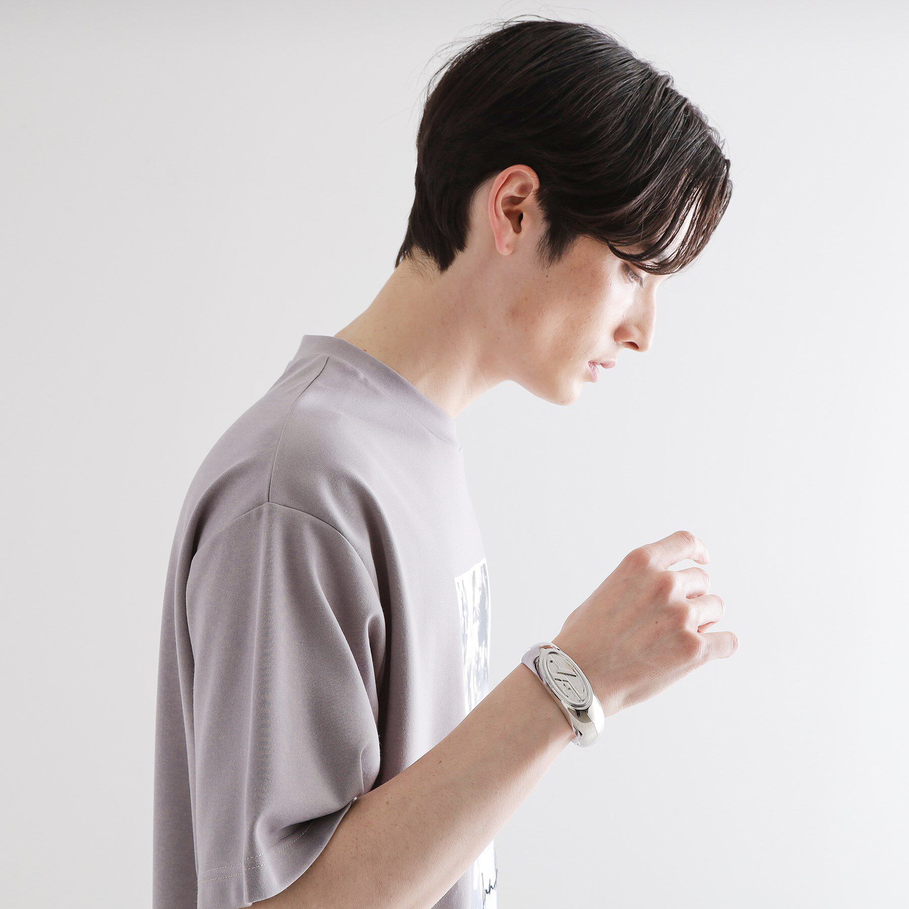 tk.TAKEO KIKUCHI「ボリュームロゴバングル」|ブレスレット・バングル|