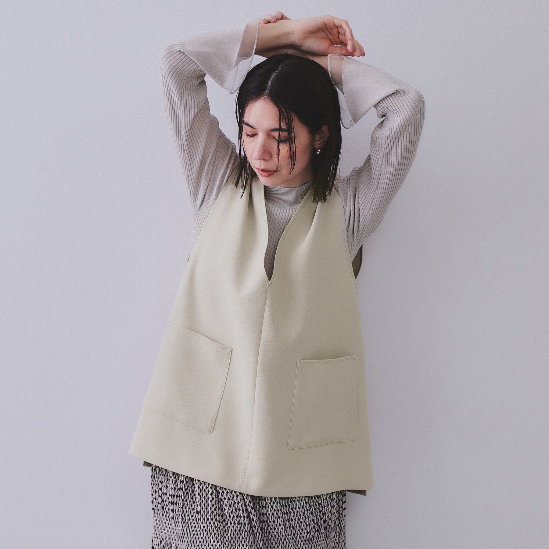 OPAQUE.CLIP「Vネックプルオーバーベスト【洗濯機洗い可】」|ベスト・ジレ|