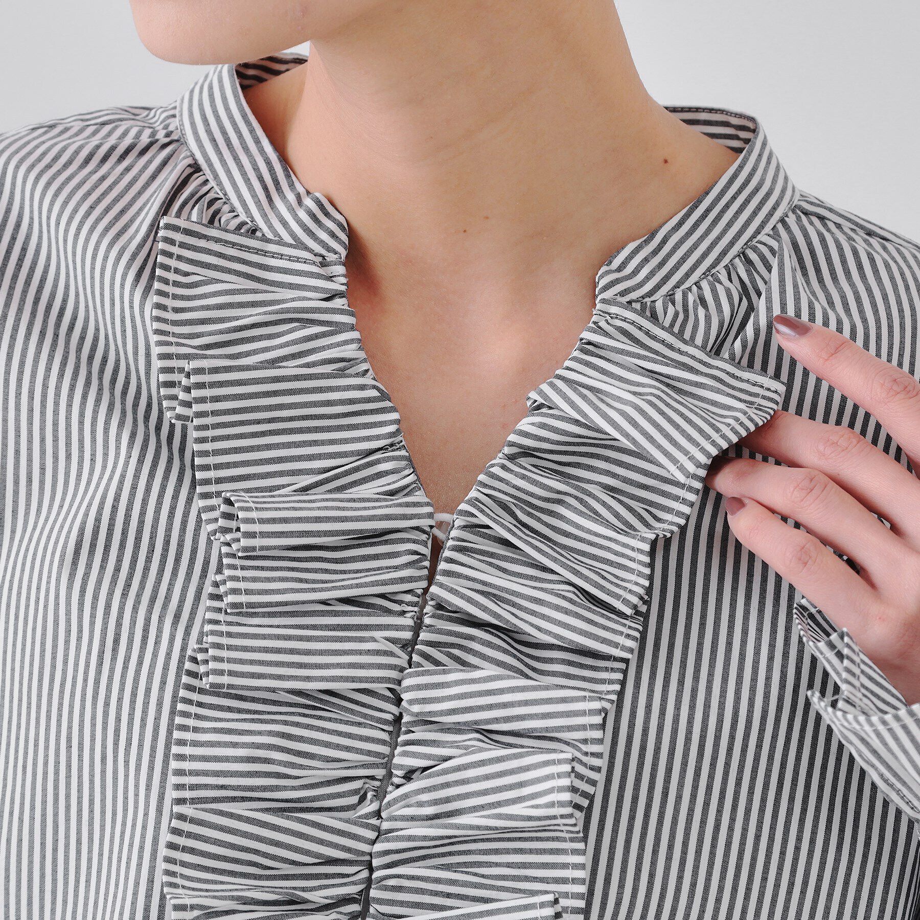 OPAQUE.CLIP「フロントフリルブラウス【洗濯機洗い可】」|シャツ・ブラウス|