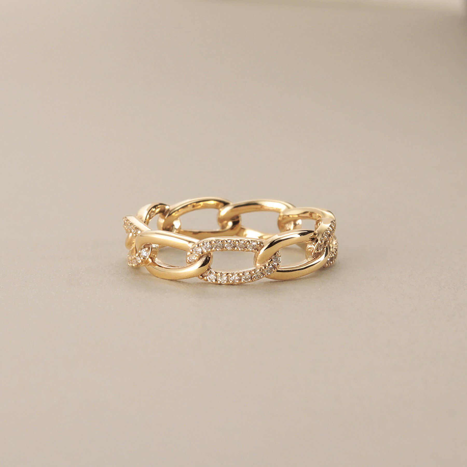 COCOSHNIK「K10ダイヤモンド キヘイチェーンモチーフ リング」|リング|