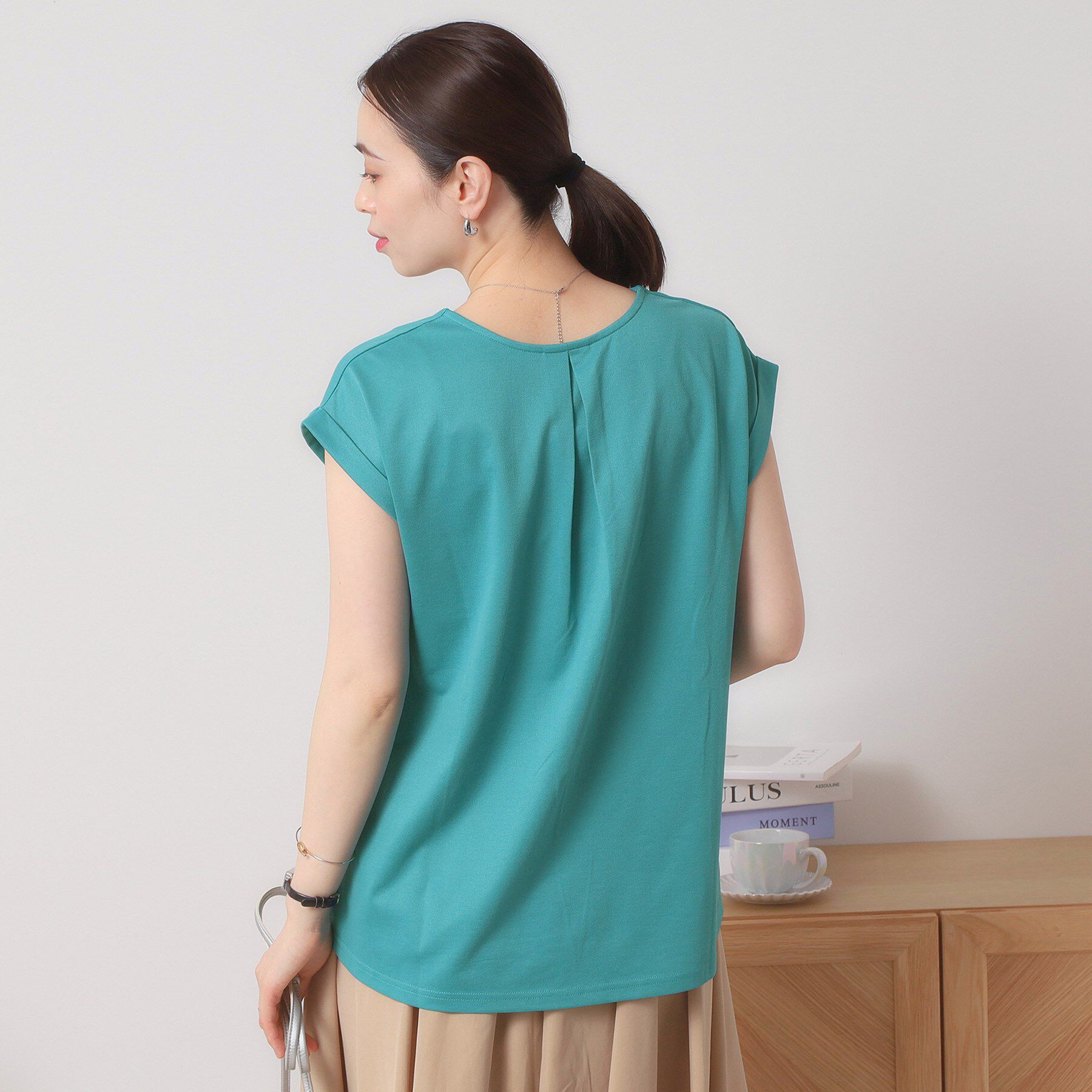 ITS&rsquo;DEMO「【吸水速乾／洗濯機OK／洗濯後しわになりにくい】カットミラノVネックプルオーバー」|Tシャツ・カットソー|