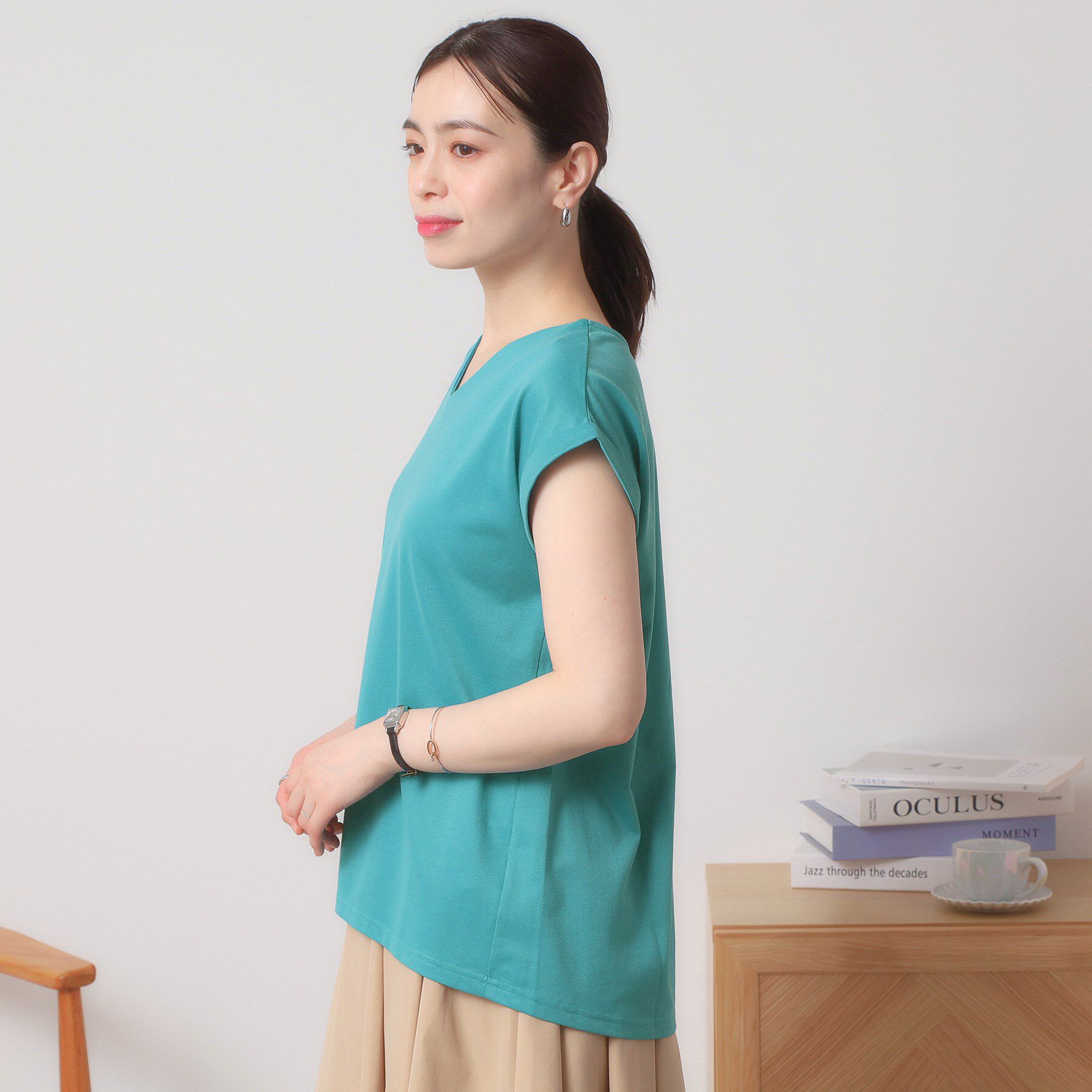 ITS&rsquo;DEMO「【吸水速乾／洗濯機OK／洗濯後しわになりにくい】カットミラノVネックプルオーバー」|Tシャツ・カットソー|