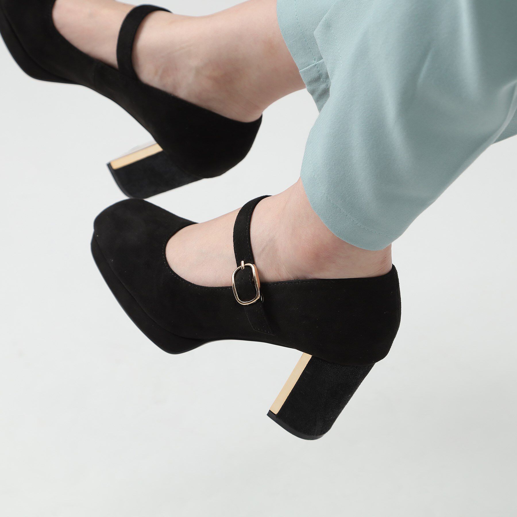 ESPERANZA「メッキプレートヒールストラップパンプス」|パンプス|