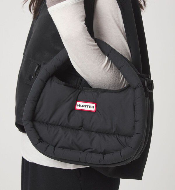 UNITED ARROWS green label relaxing「＜HUNTER＞フレイムド パファー ホーボー バッグ （ミディ）」|ショルダー・メッセンジャー|BLACK