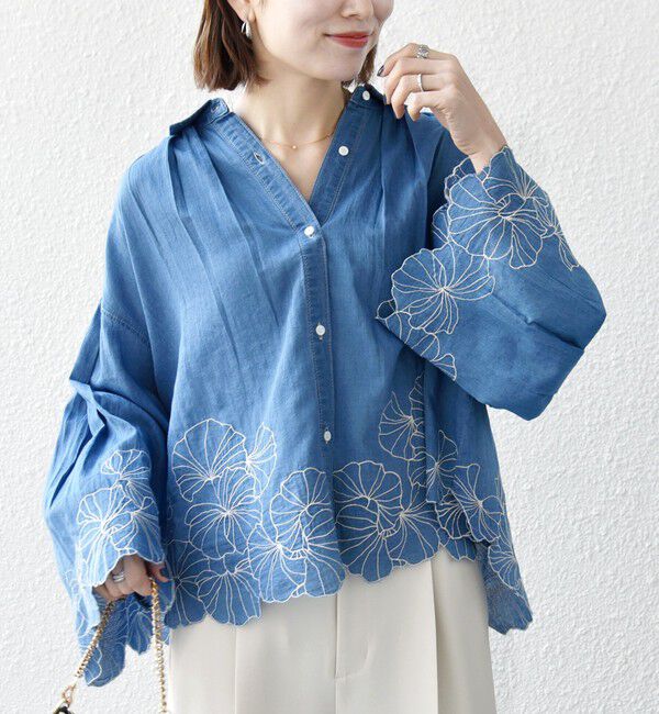 SHIPS any「SHIPS any:〈手洗い可能〉シアー デニム フラワー エンブロ タック シャツ」|シャツ・ブラウス|
