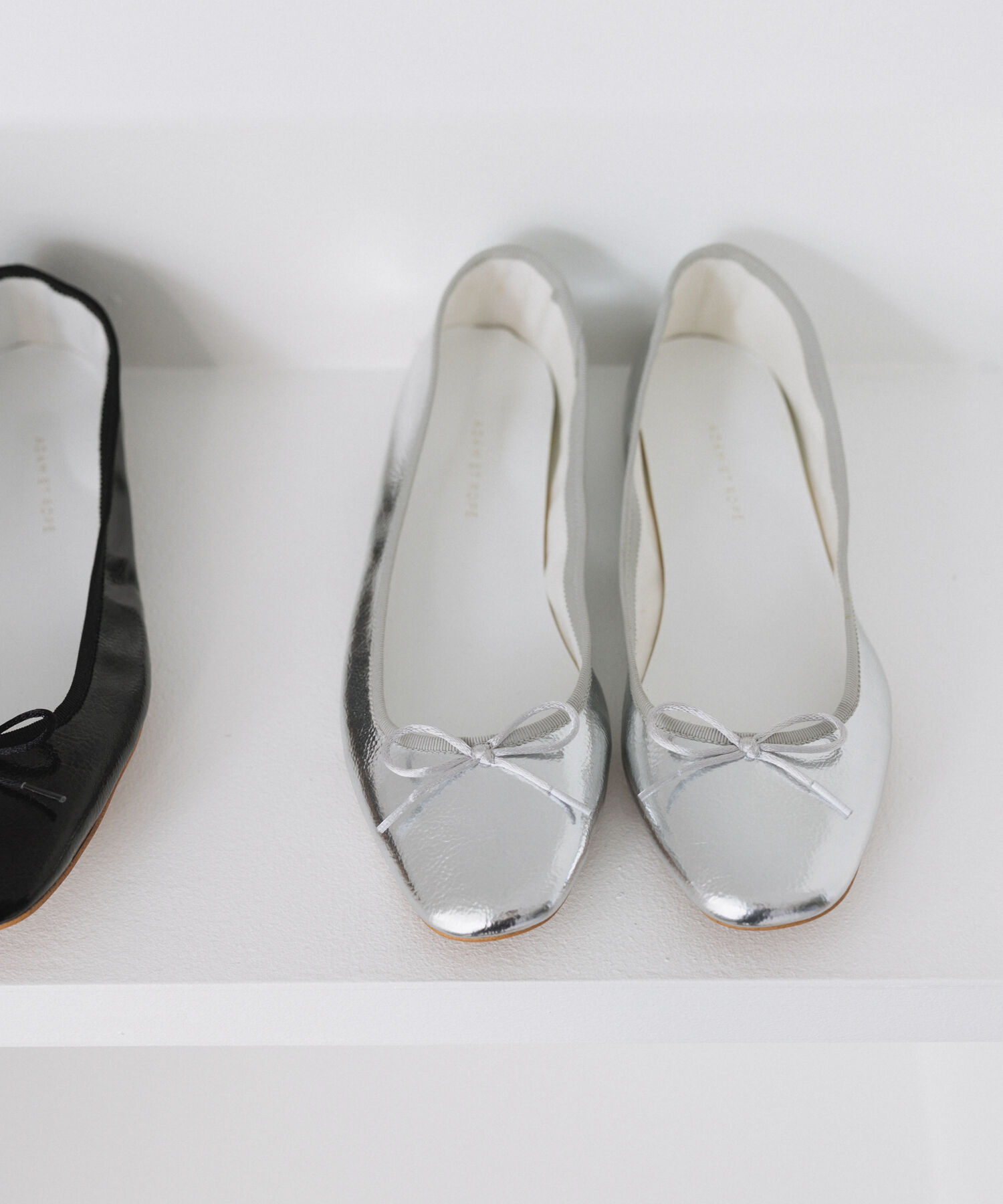 ADAM ET ROPE'「【サステナブル】メタリックバレエ」|バレエシューズ|シルバー(93)