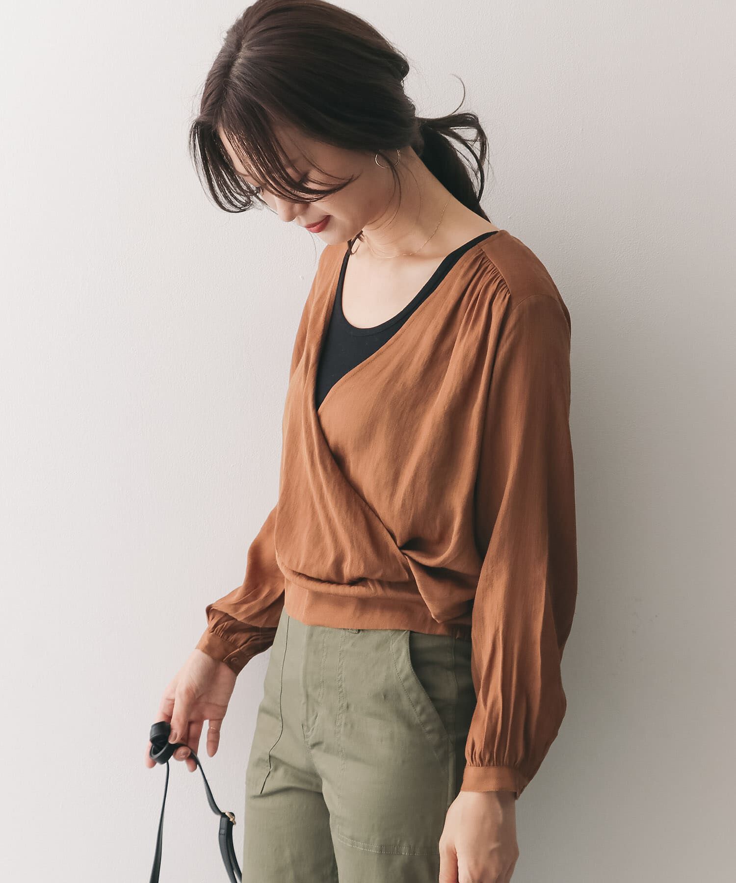 URBAN RESEARCH DOORS「カシュクールブラウス&there4;」|シャツ・ブラウス|キャメル