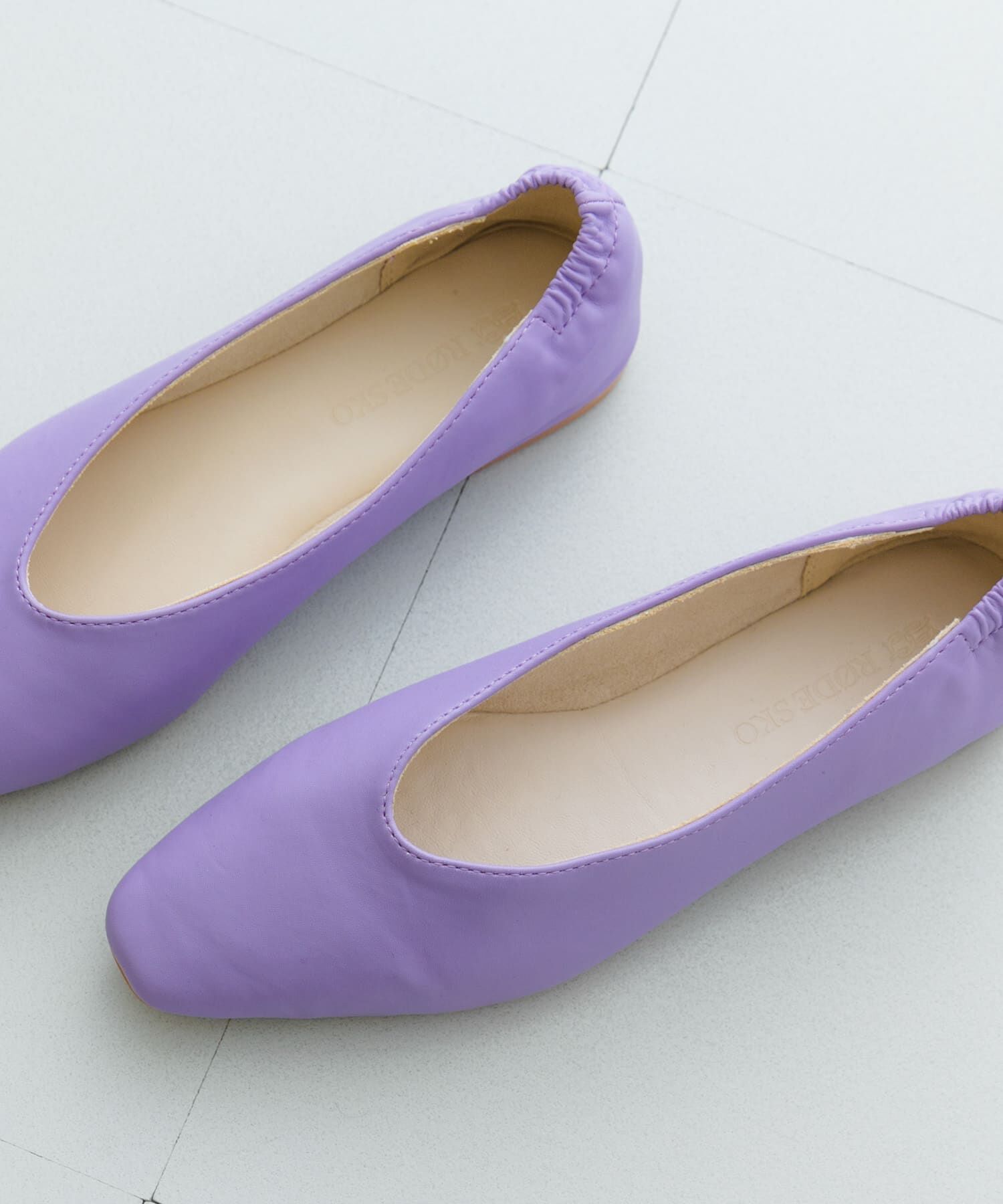 RODE SKO「やわらかVカットフラットシューズ」|バレエシューズ|