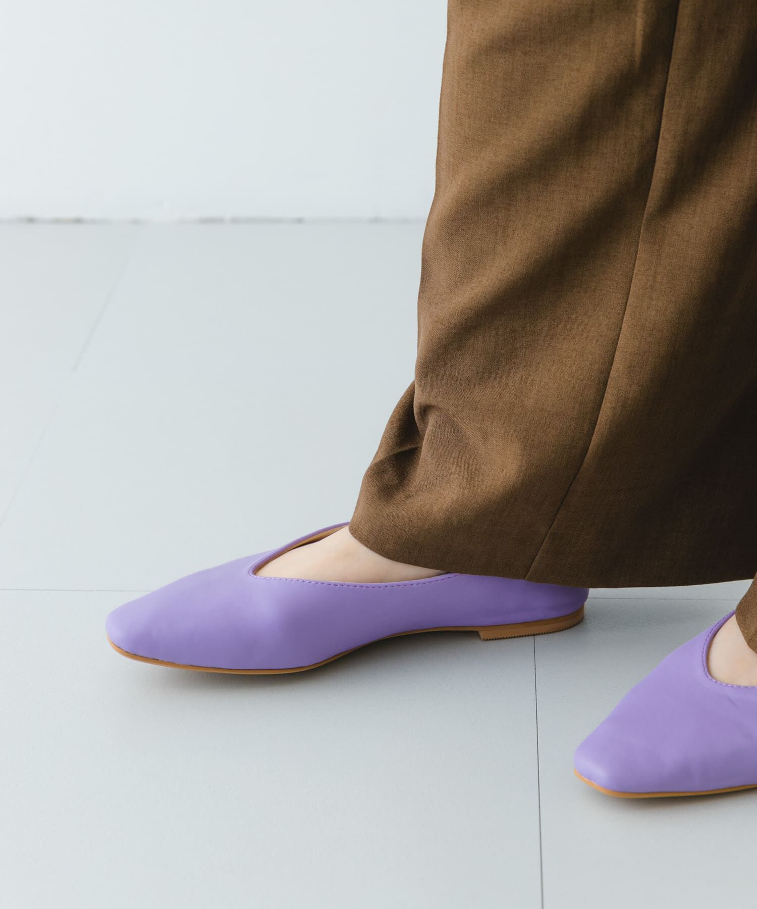 RODE SKO「やわらかVカットフラットシューズ」|バレエシューズ|