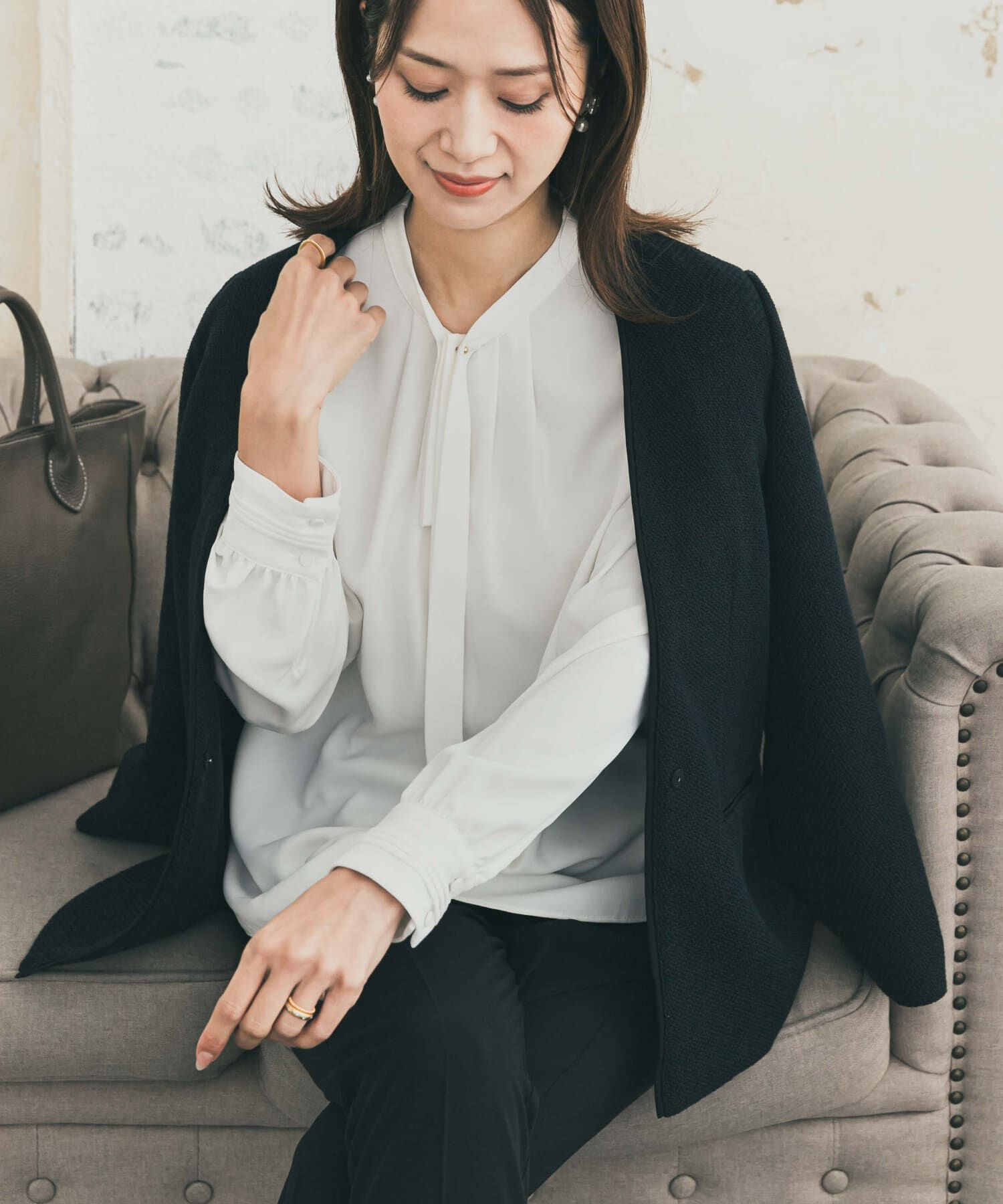 URBAN RESEARCH DOORS「リボンポイントタックブラウス」|シャツ・ブラウス|