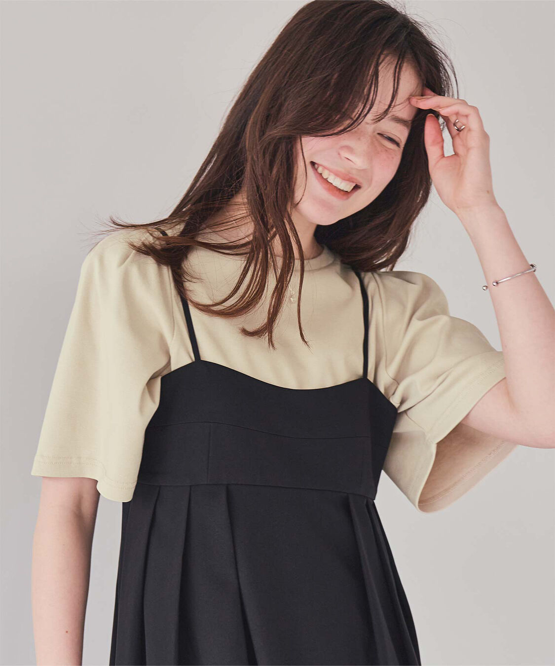 titivate「クルーネックタックスリーブトップス」|Tシャツ・カットソー|ベージュ