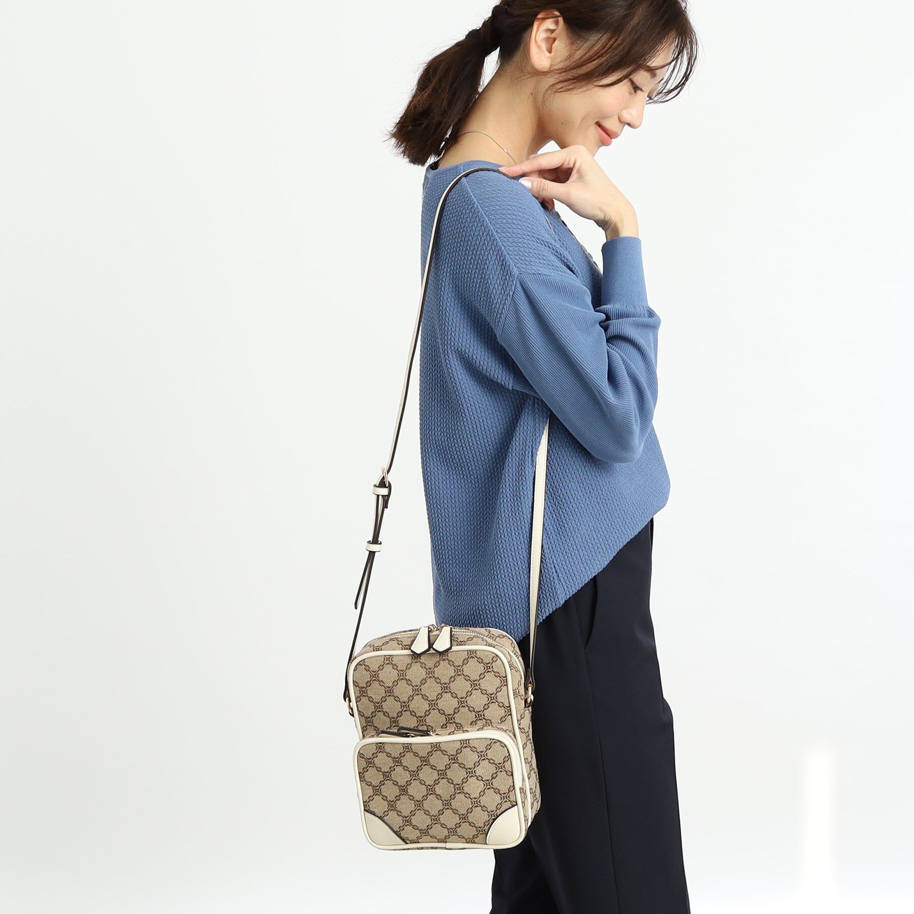 Reflect「【夏SALE／長財布も入る！】ジャカードショルダーバッグ」|ショルダー・メッセンジャー|