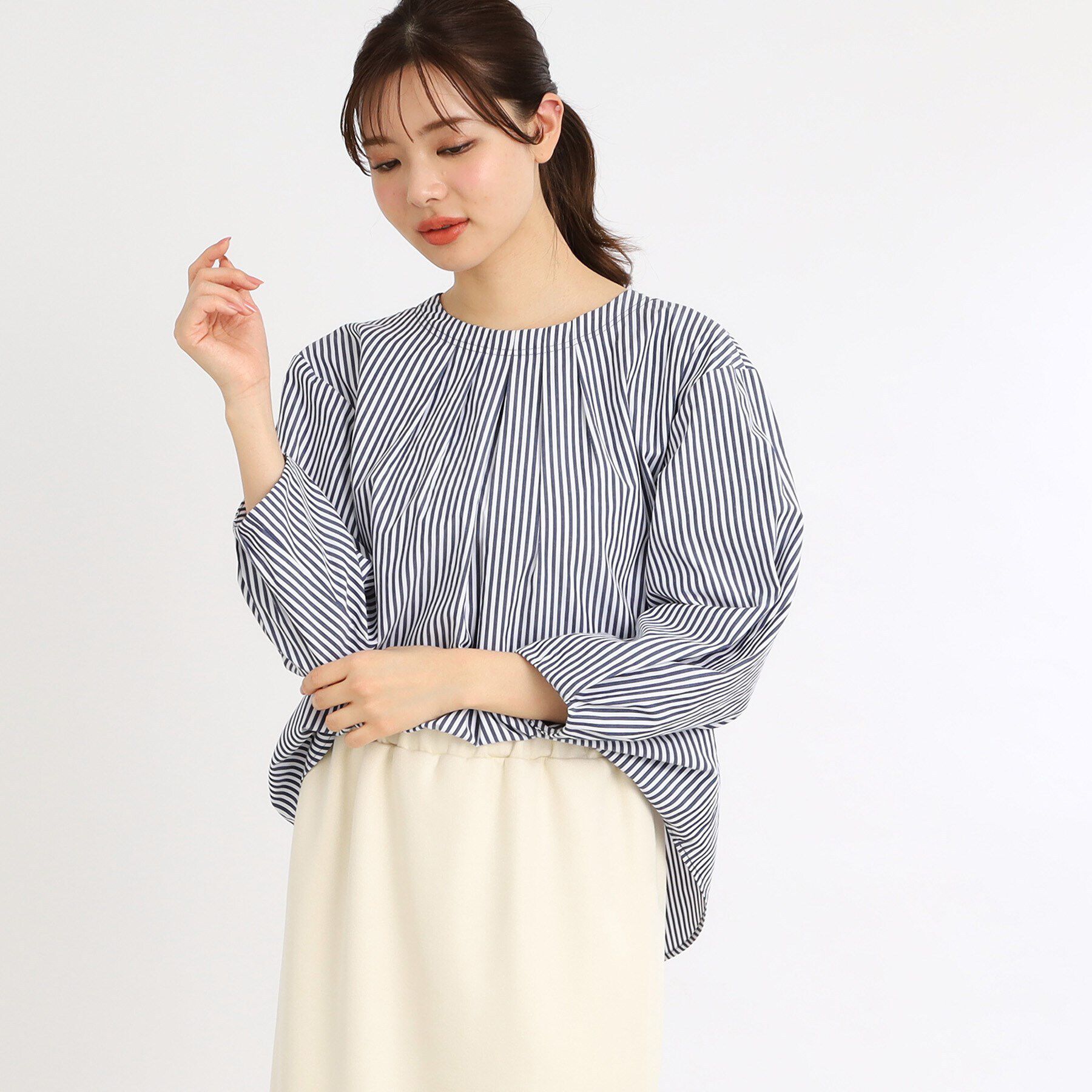 Reflect「【夏SALE／E‐QUALITY／手洗い可】タックディティールブラウス」|シャツ・ブラウス|ネイビー(394)