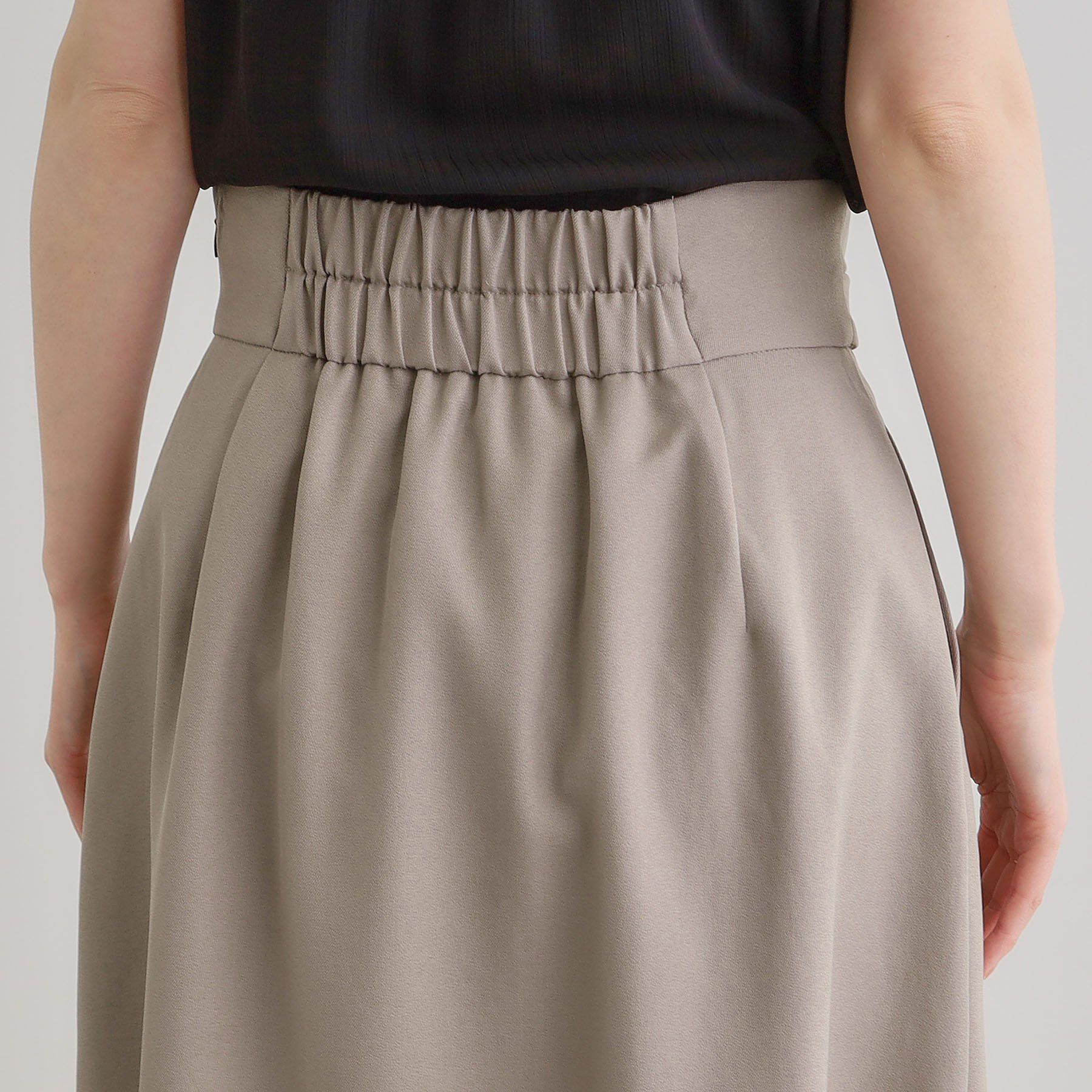 grove「エレガントに着こなすラップ風タックスカート」|スカート|