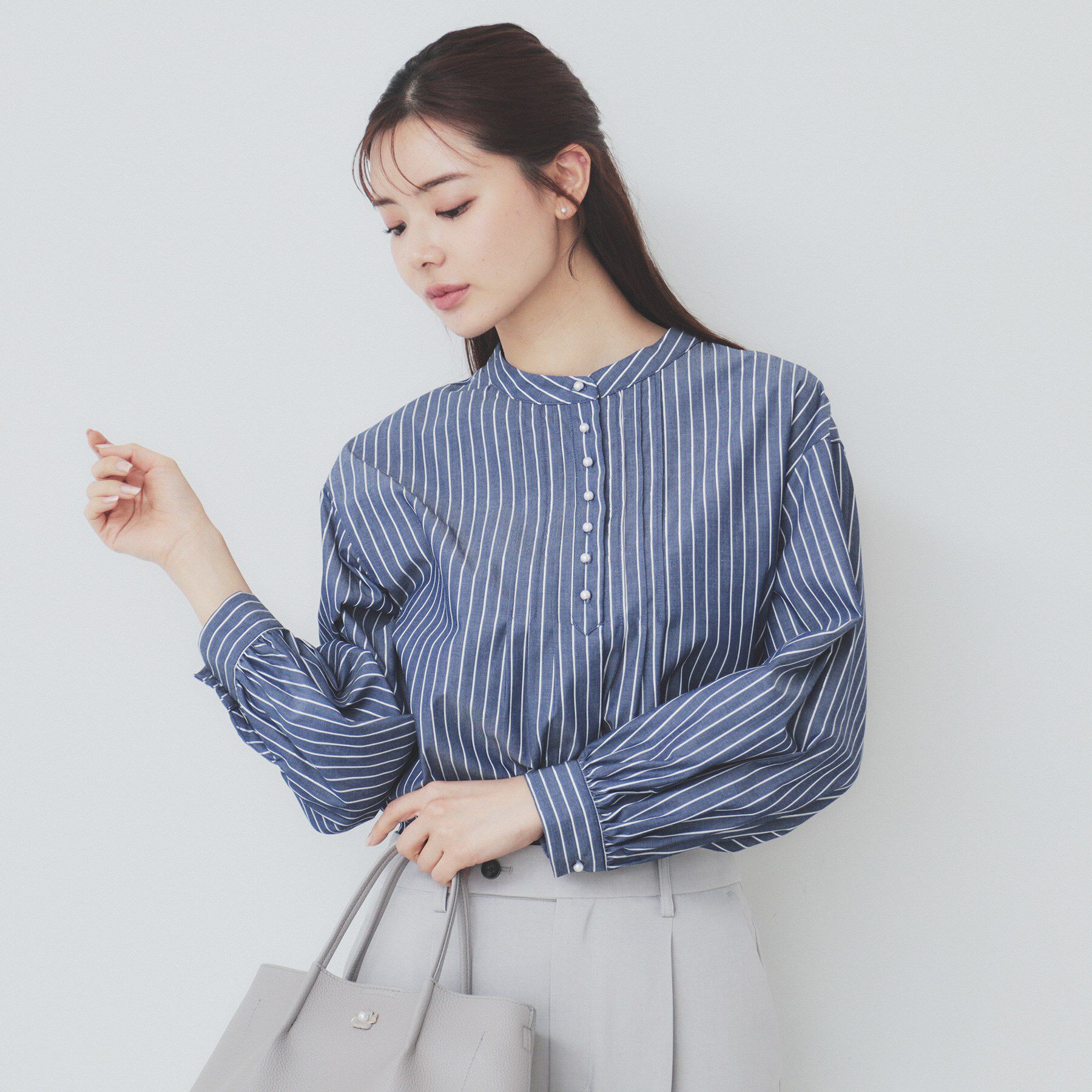 index「《6color》ラメラインバンドカラーシャツ【洗濯機洗い可/イージーアイロン/防シワ】」|シャツ・ブラウス|ネイビー(394)