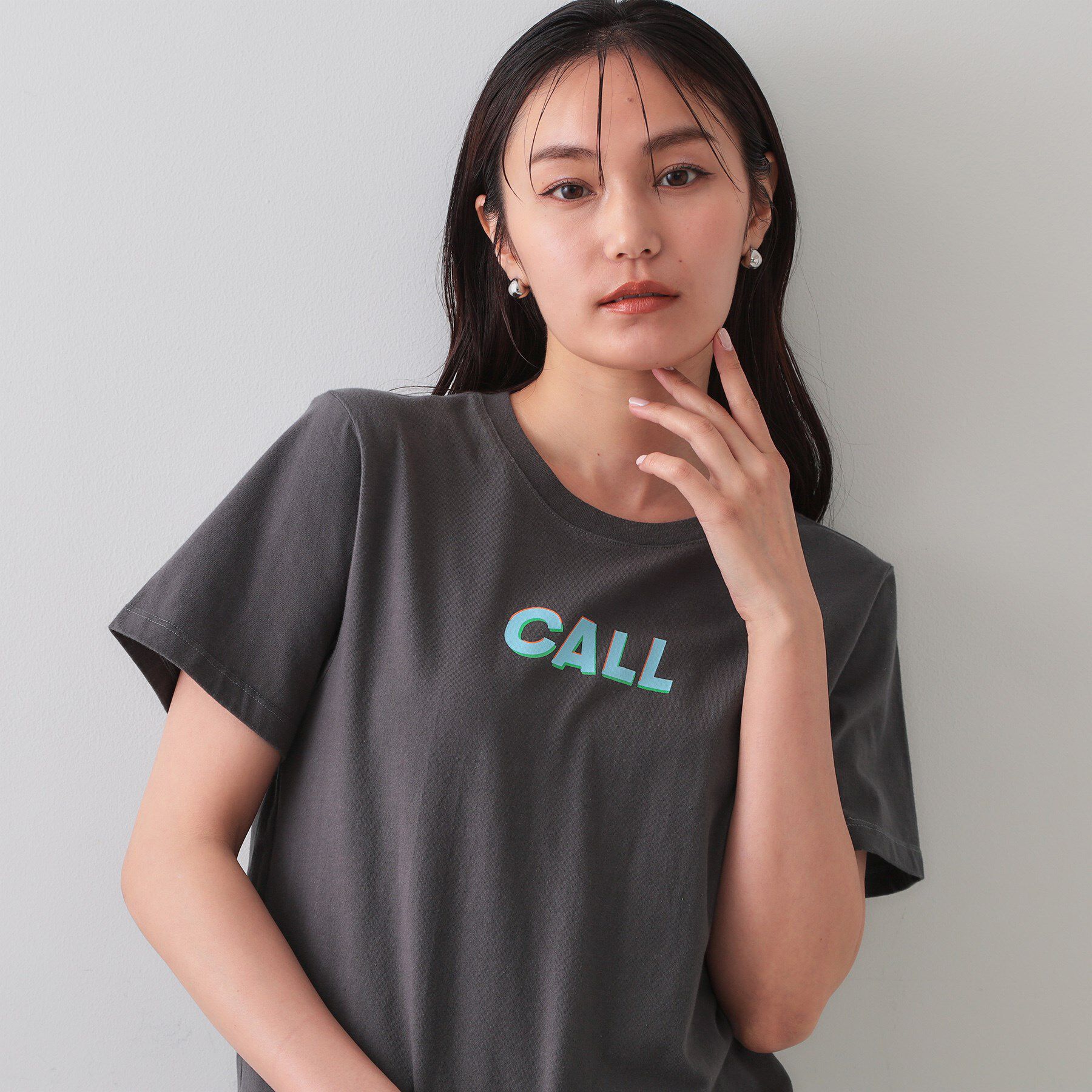 OPAQUE.CLIP「カラーロゴTシャツ【洗濯機洗い可】」|Tシャツ・カットソー|チャコールグレー(0