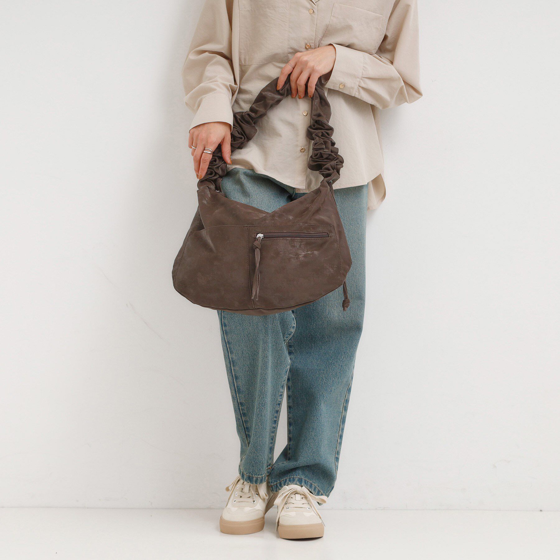 SHOO･LA･RUE「ハンドルフリルショルダーバッグ」|ショルダー・メッセンジャー|ブラウン(044)