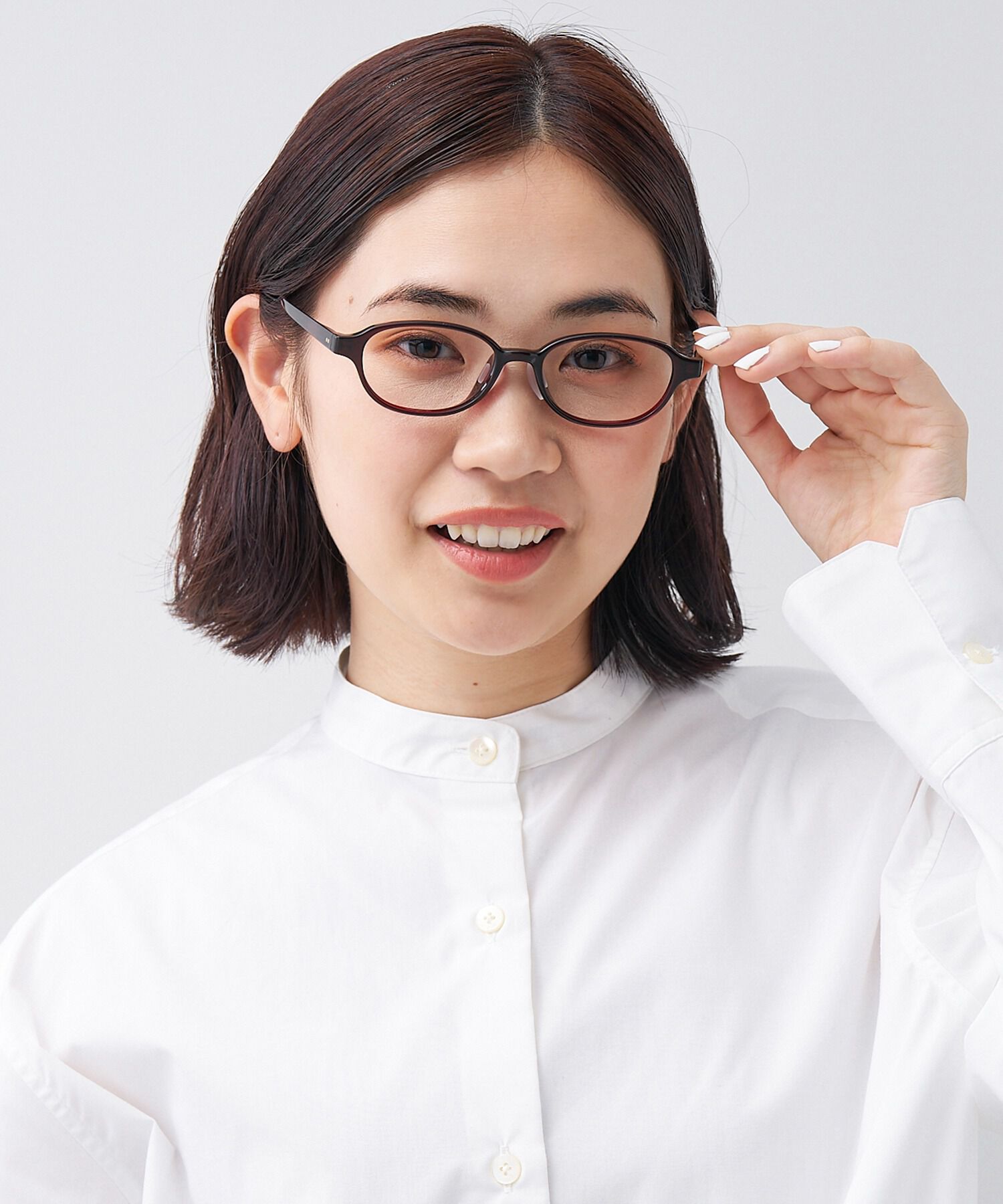  「オーバル型 軽量 メガネ｜黒縁 おうち時間を快適に過ごす ズレ落ち防止 レンズ交換券付き」|メガネ|レッド