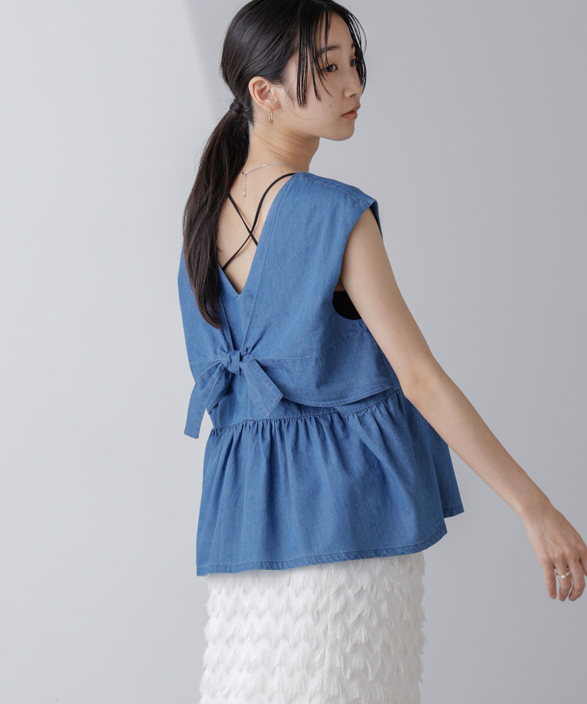 nano･universe「バックリボンノースリーブデニムブラウス(セットアップ可)」|シャツ・ブラウス|