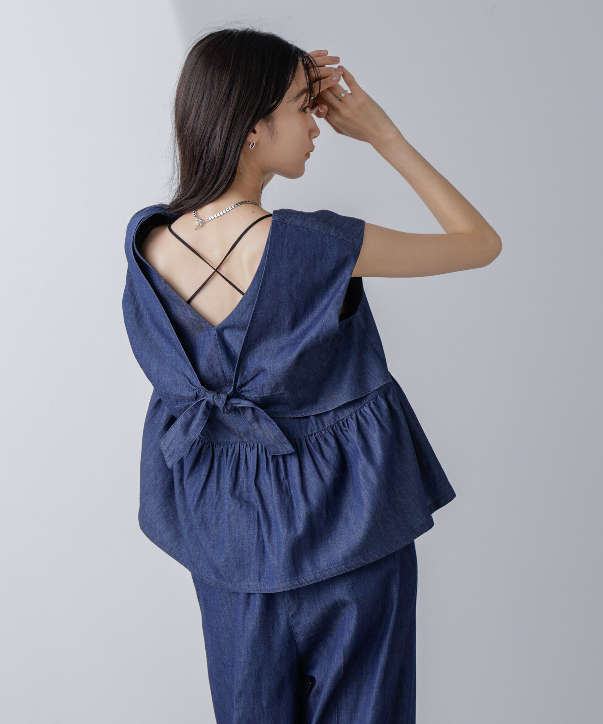 nano･universe「バックリボンノースリーブデニムブラウス(セットアップ可)」|シャツ・ブラウス|