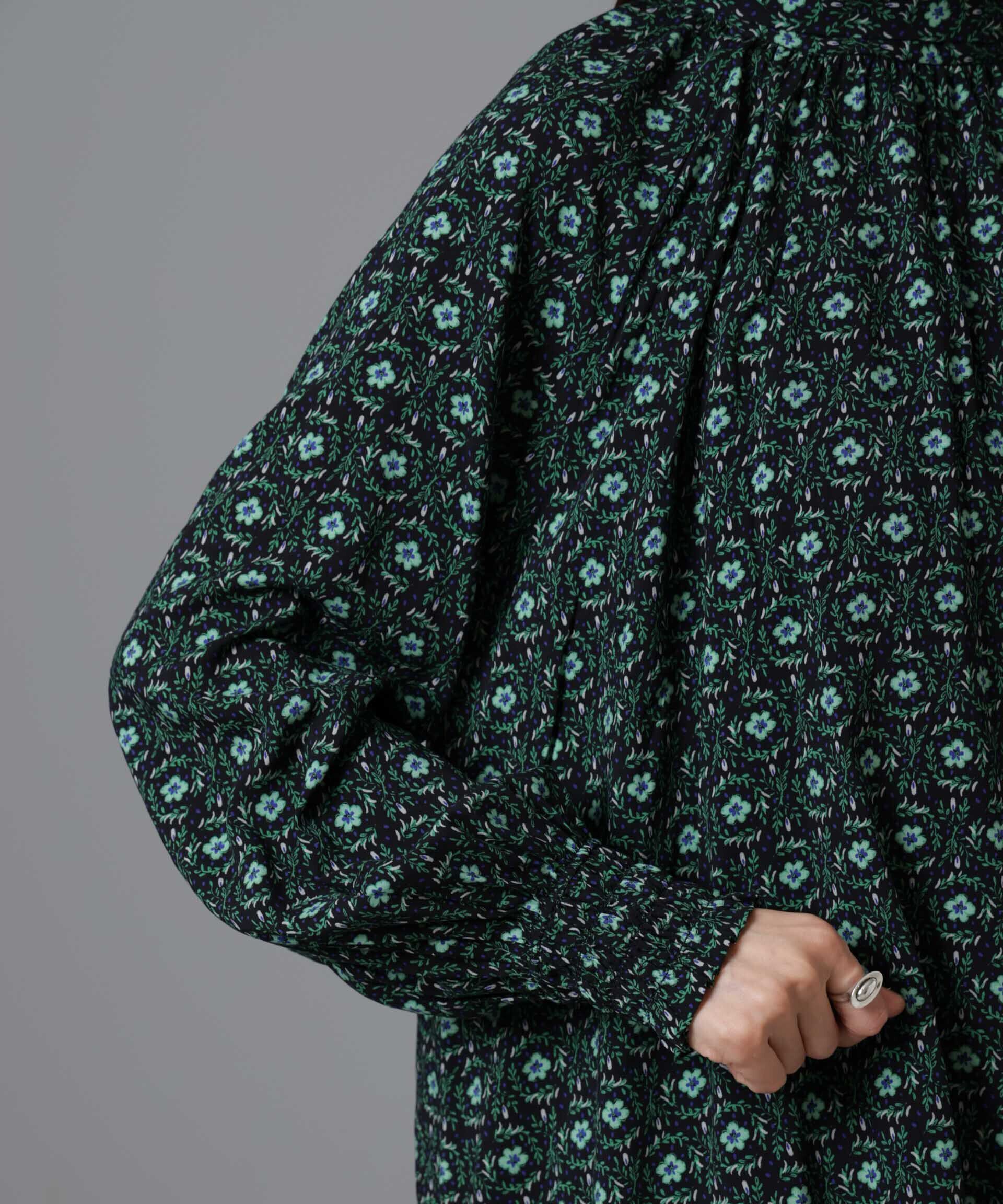 nano･universe「サークルフラワープリントギャザーブラウス」|シャツ・ブラウス|