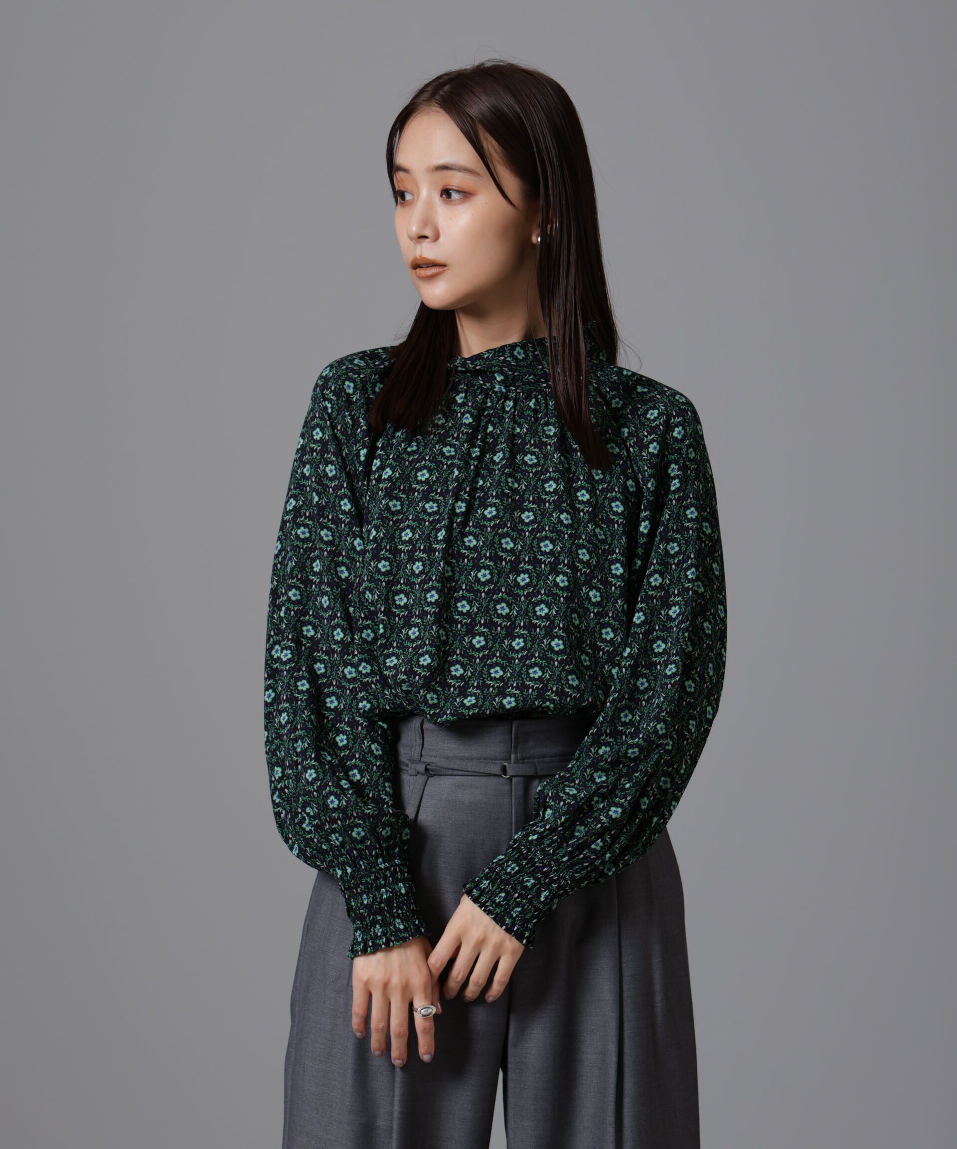 nano･universe「サークルフラワープリントギャザーブラウス」|シャツ・ブラウス|